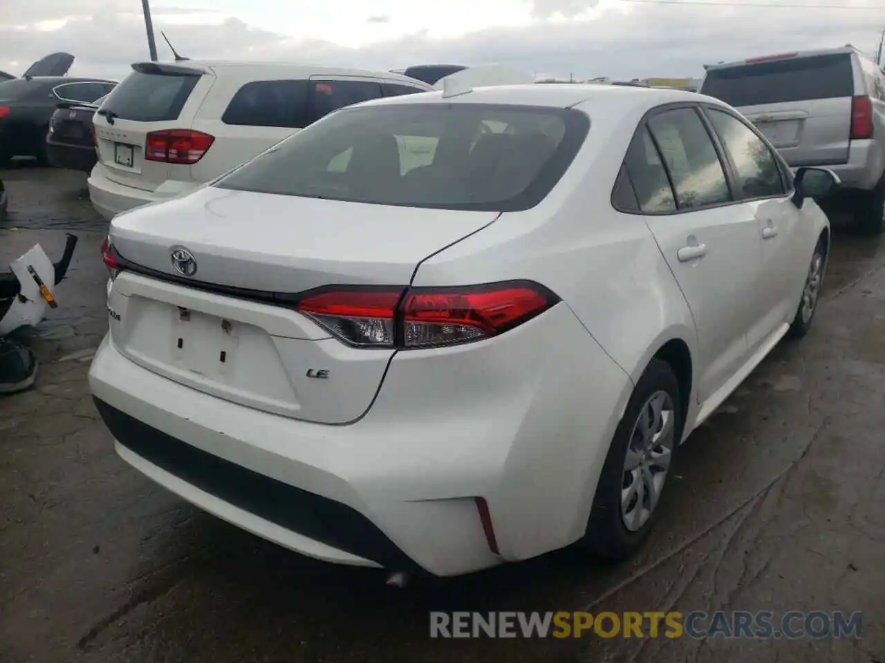 4 Photograph of a damaged car JTDEPRAE1LJ036777 TOYOTA COROLLA 2020