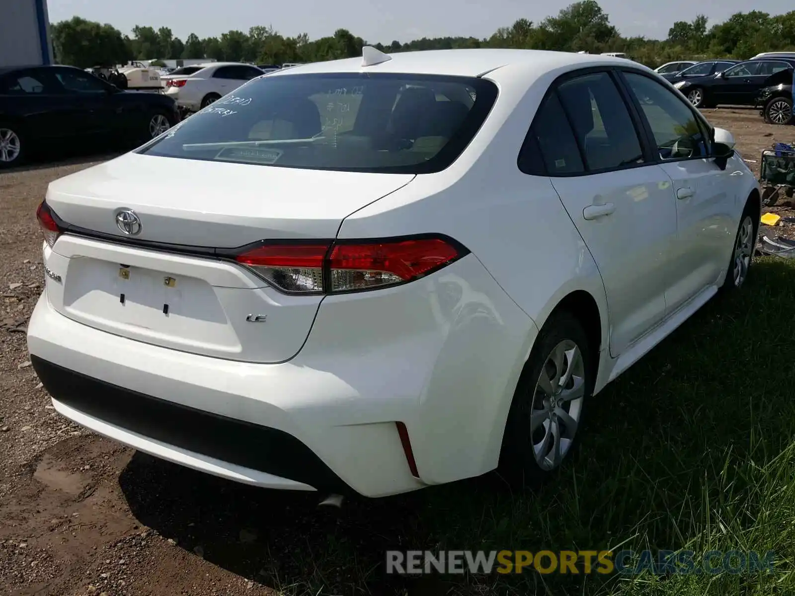 4 Photograph of a damaged car JTDEPRAE1LJ037136 TOYOTA COROLLA 2020