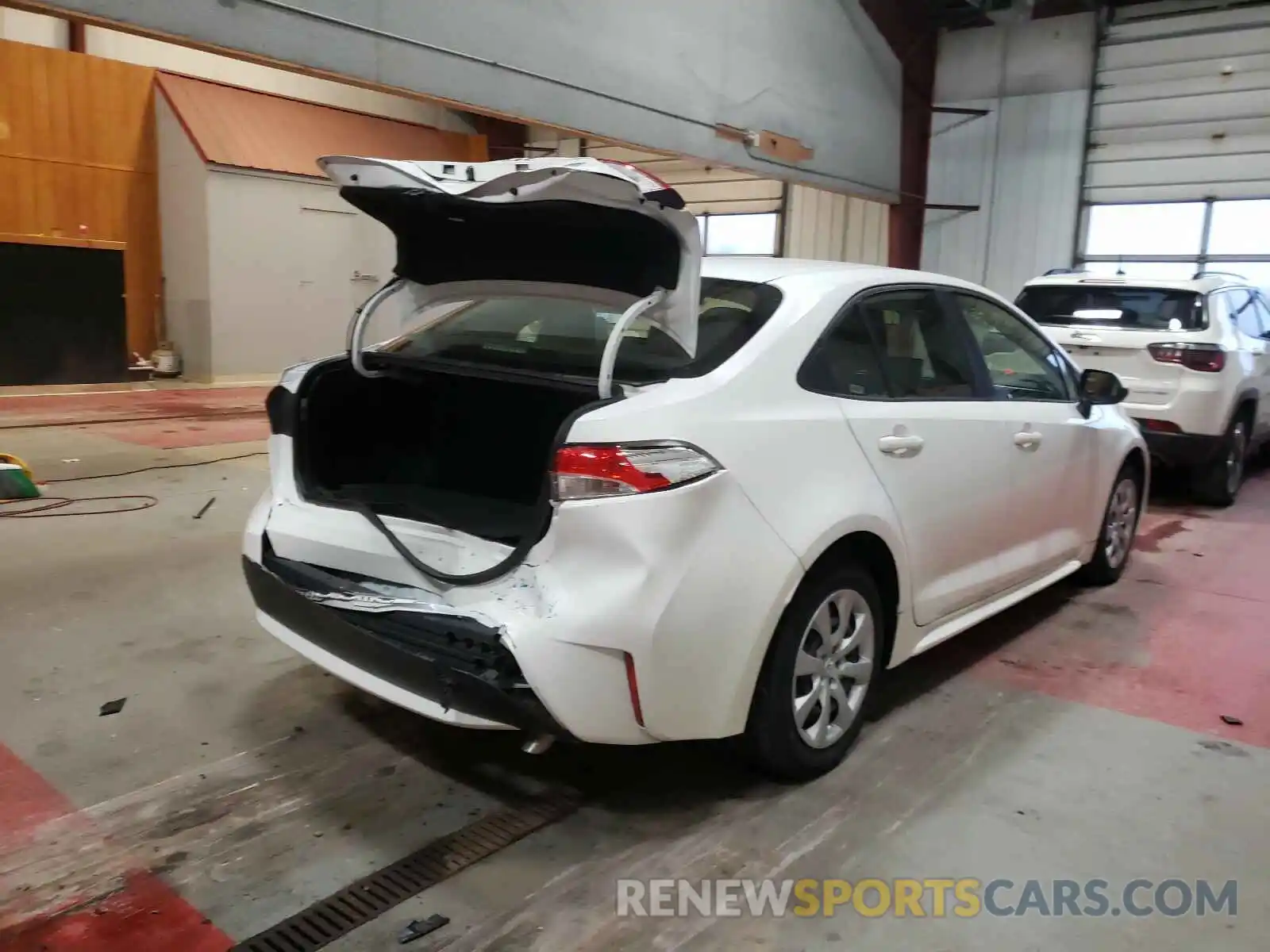 4 Photograph of a damaged car JTDEPRAE1LJ037637 TOYOTA COROLLA 2020