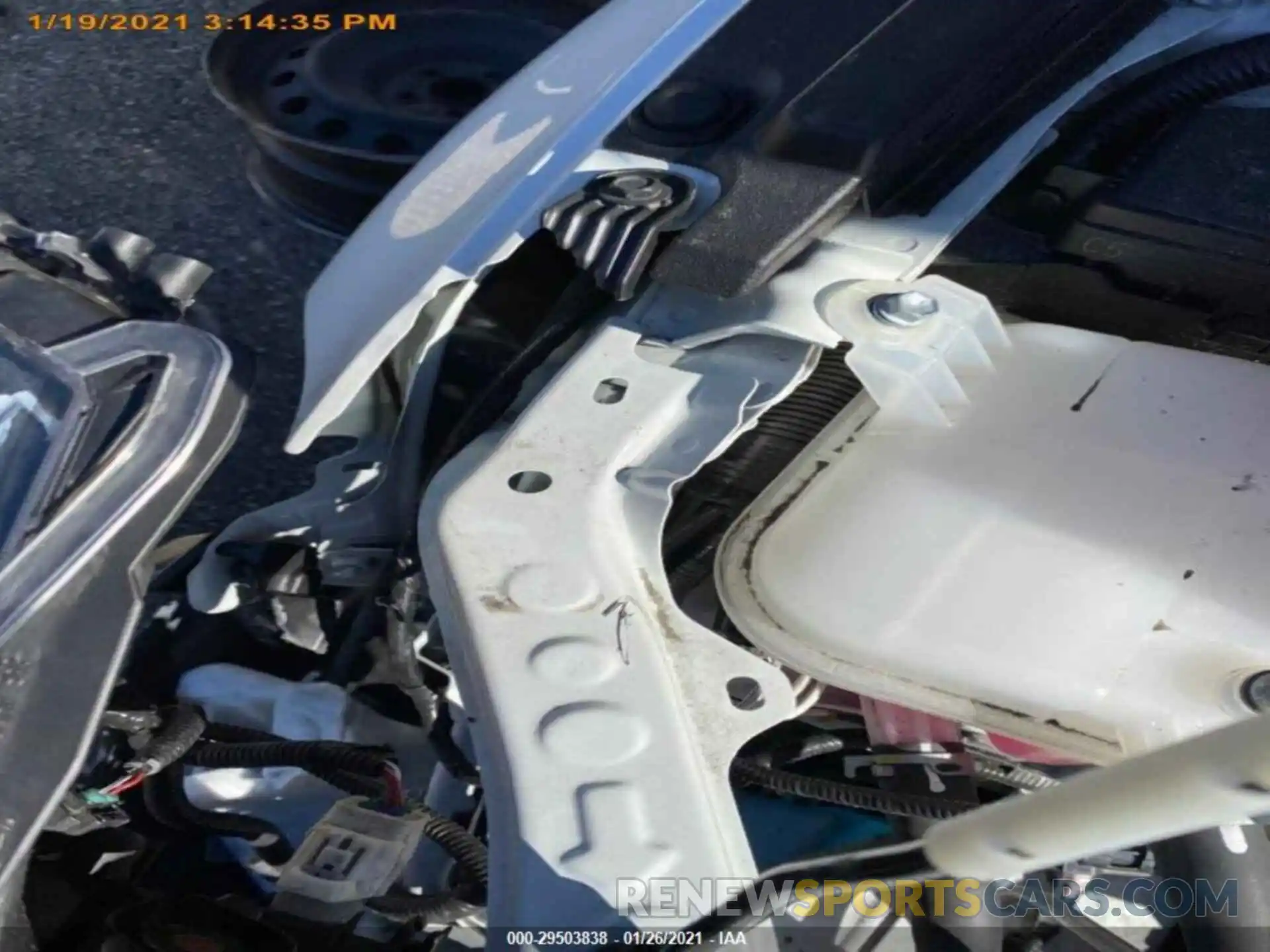 2 Фотография поврежденного автомобиля JTDEPRAE1LJ037668 TOYOTA COROLLA 2020