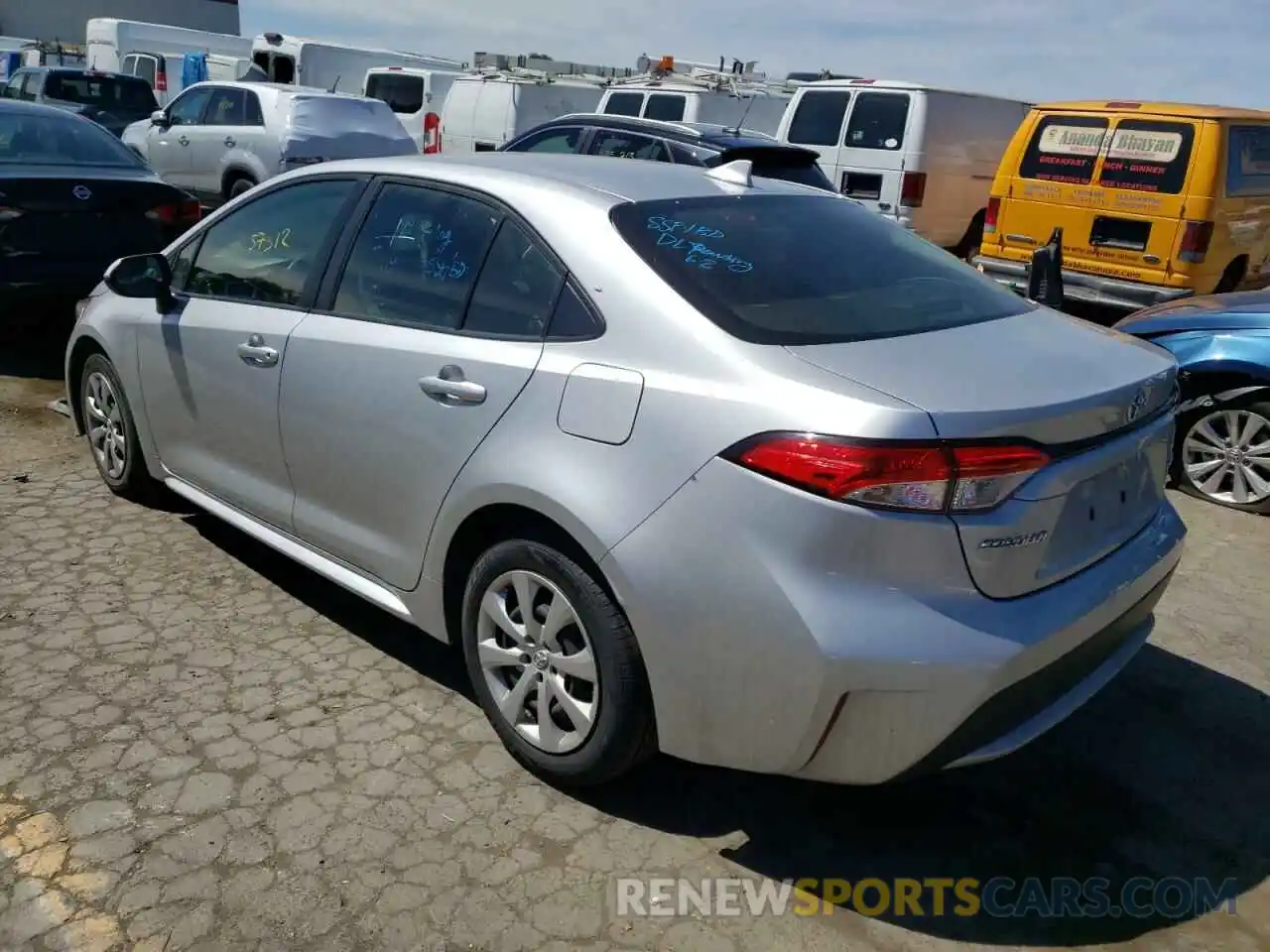 3 Photograph of a damaged car JTDEPRAE1LJ039369 TOYOTA COROLLA 2020