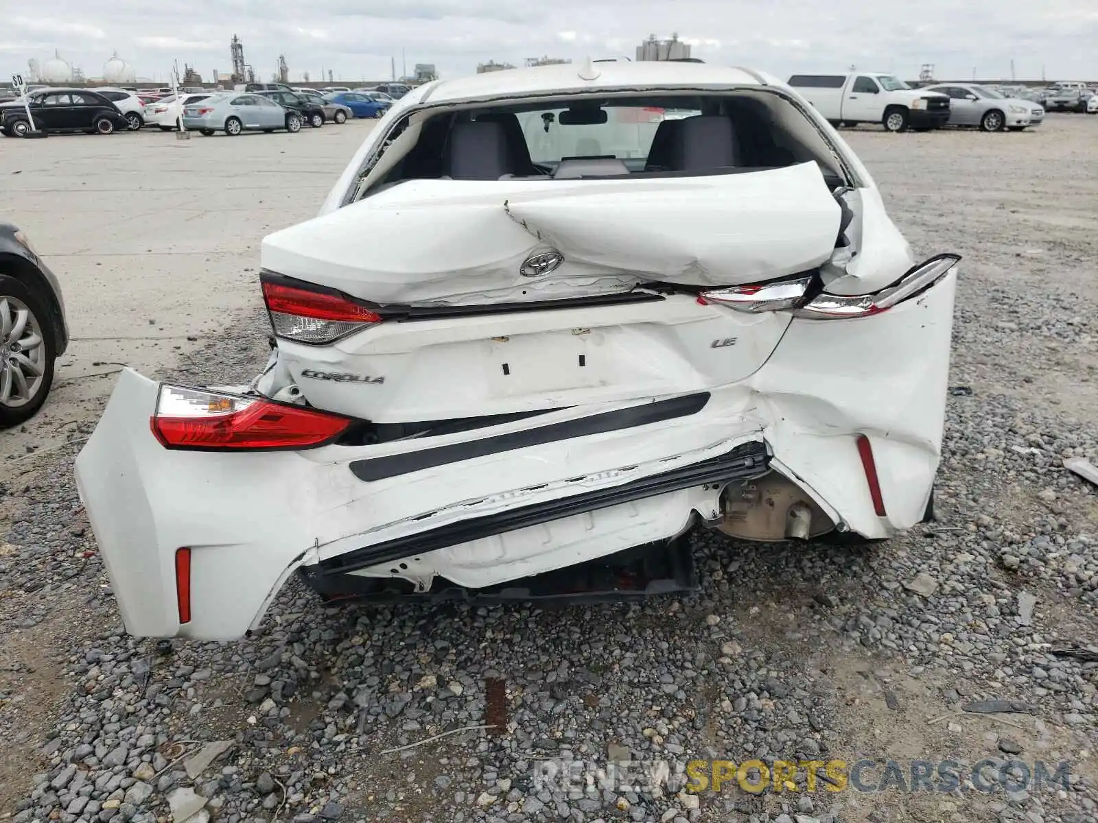 9 Photograph of a damaged car JTDEPRAE1LJ039940 TOYOTA COROLLA 2020