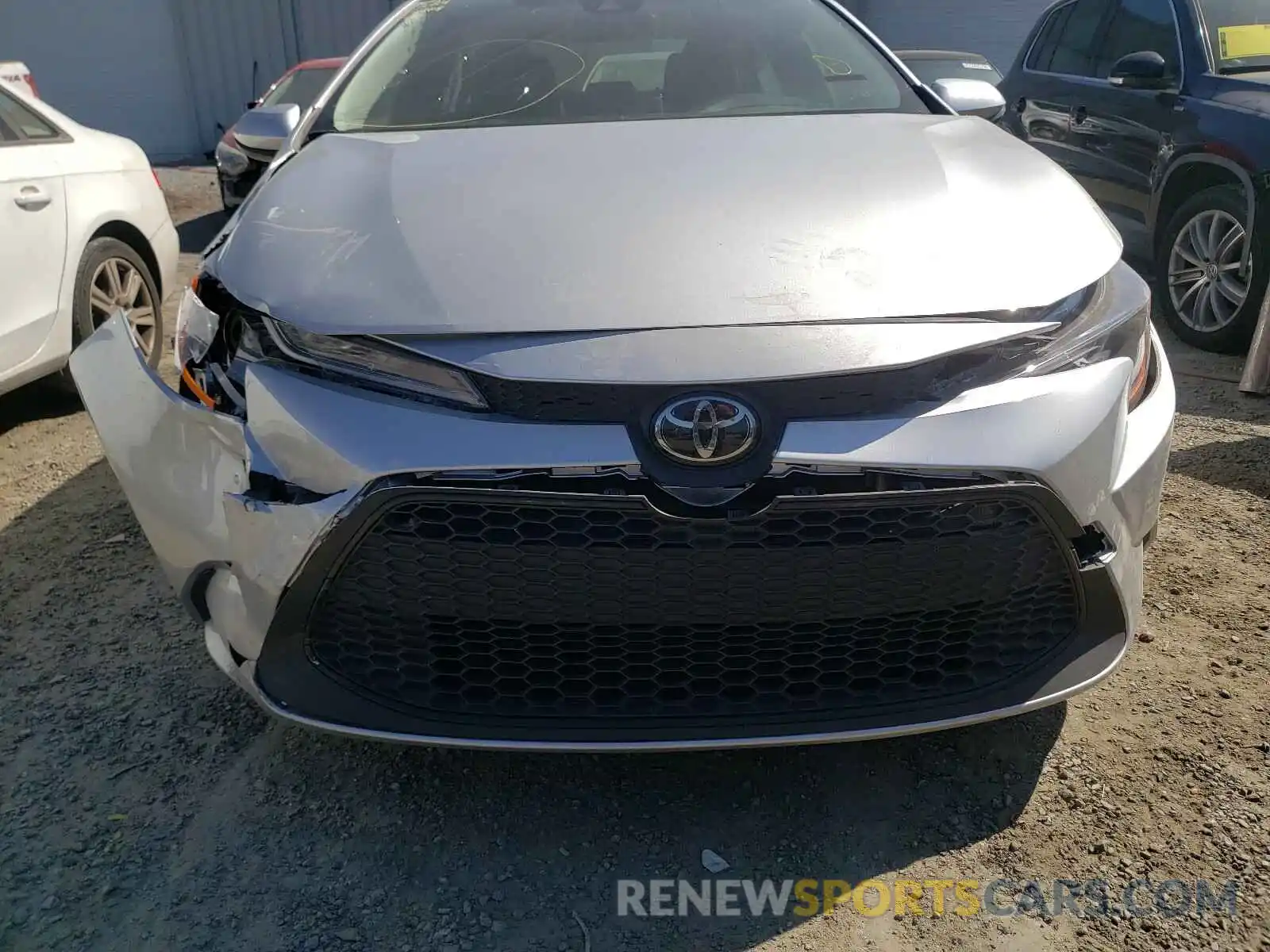 9 Photograph of a damaged car JTDEPRAE1LJ040392 TOYOTA COROLLA 2020