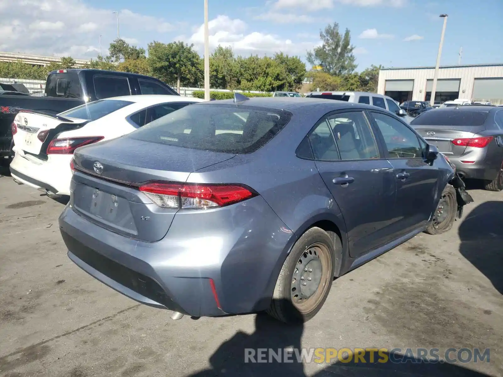 4 Photograph of a damaged car JTDEPRAE1LJ040716 TOYOTA COROLLA 2020