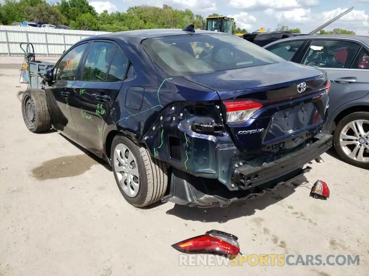 3 Photograph of a damaged car JTDEPRAE1LJ041820 TOYOTA COROLLA 2020