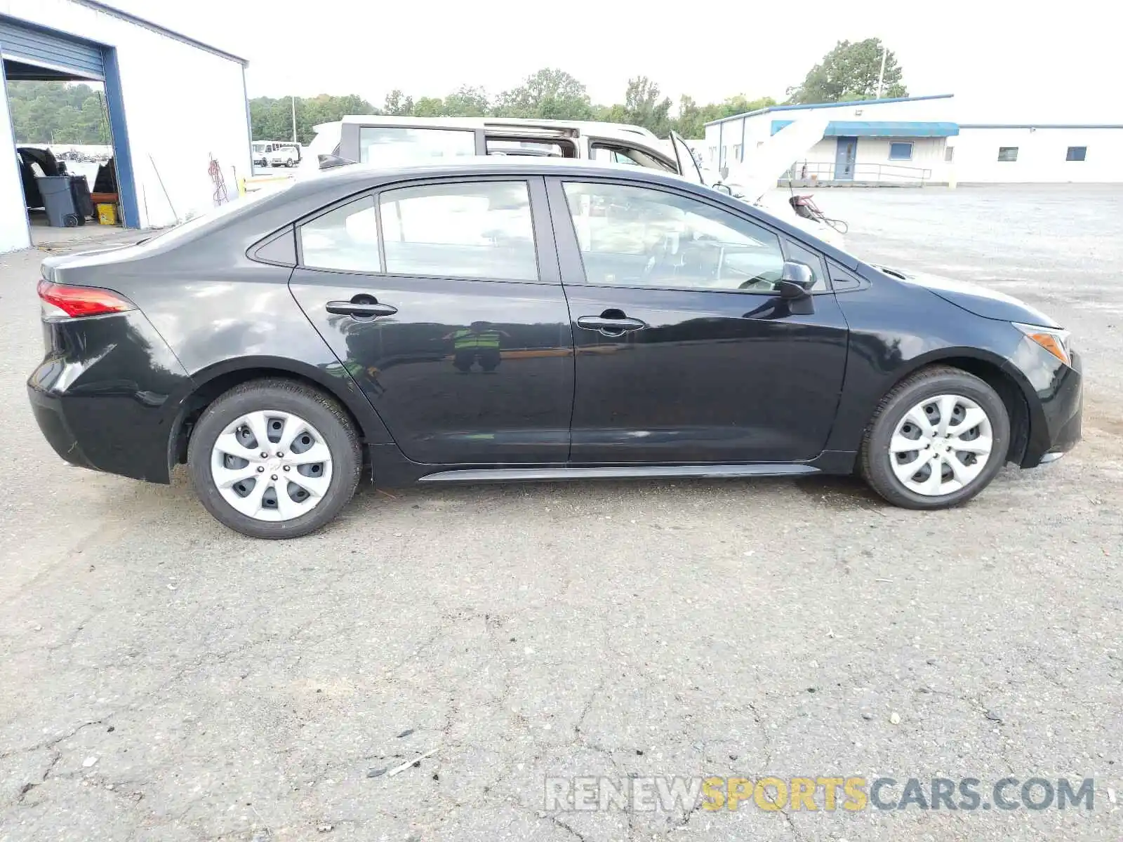 9 Photograph of a damaged car JTDEPRAE1LJ044362 TOYOTA COROLLA 2020