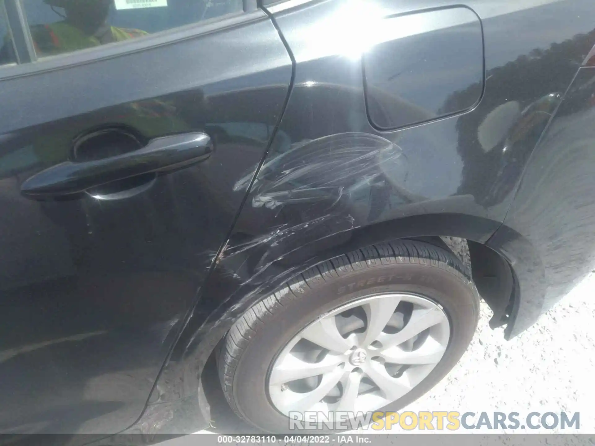 6 Photograph of a damaged car JTDEPRAE1LJ045432 TOYOTA COROLLA 2020