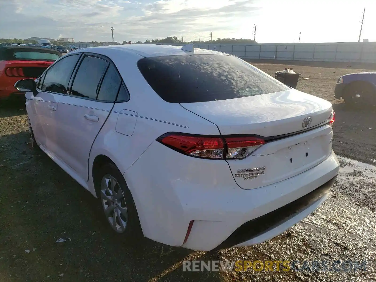 3 Photograph of a damaged car JTDEPRAE1LJ050260 TOYOTA COROLLA 2020