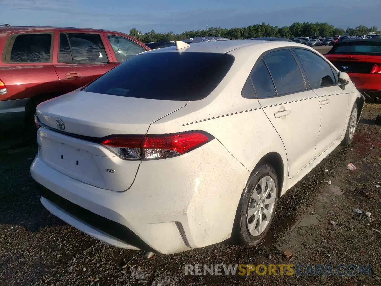 4 Photograph of a damaged car JTDEPRAE1LJ050260 TOYOTA COROLLA 2020