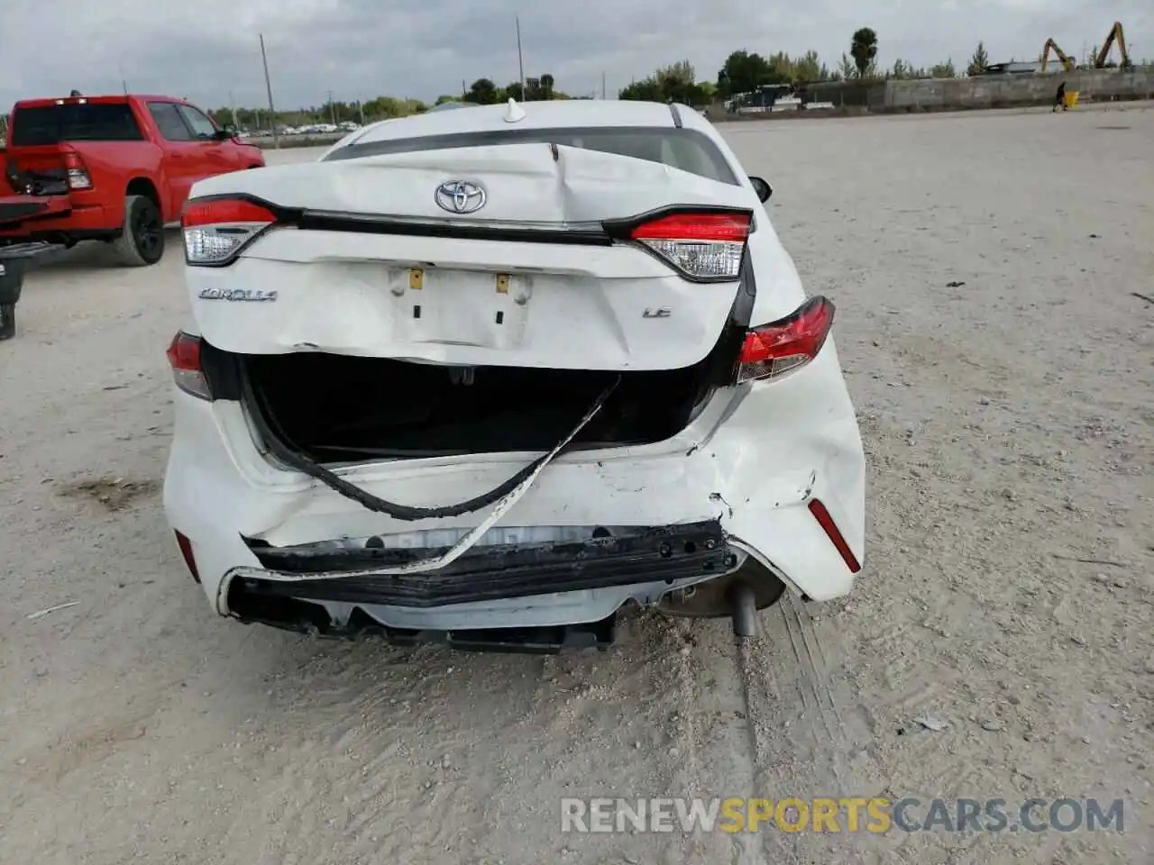 9 Photograph of a damaged car JTDEPRAE1LJ051103 TOYOTA COROLLA 2020