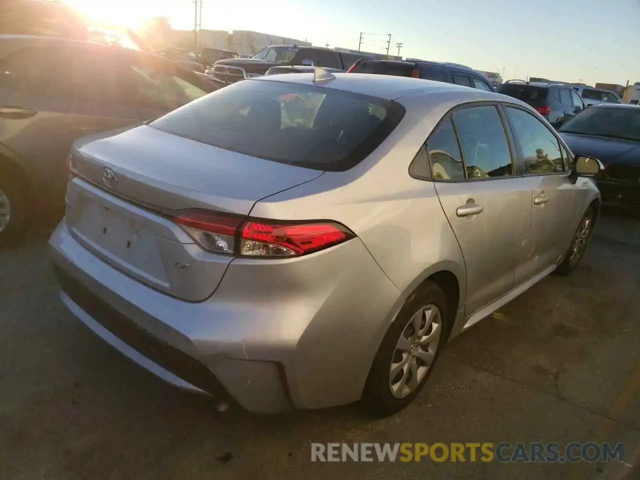 4 Photograph of a damaged car JTDEPRAE1LJ051716 TOYOTA COROLLA 2020