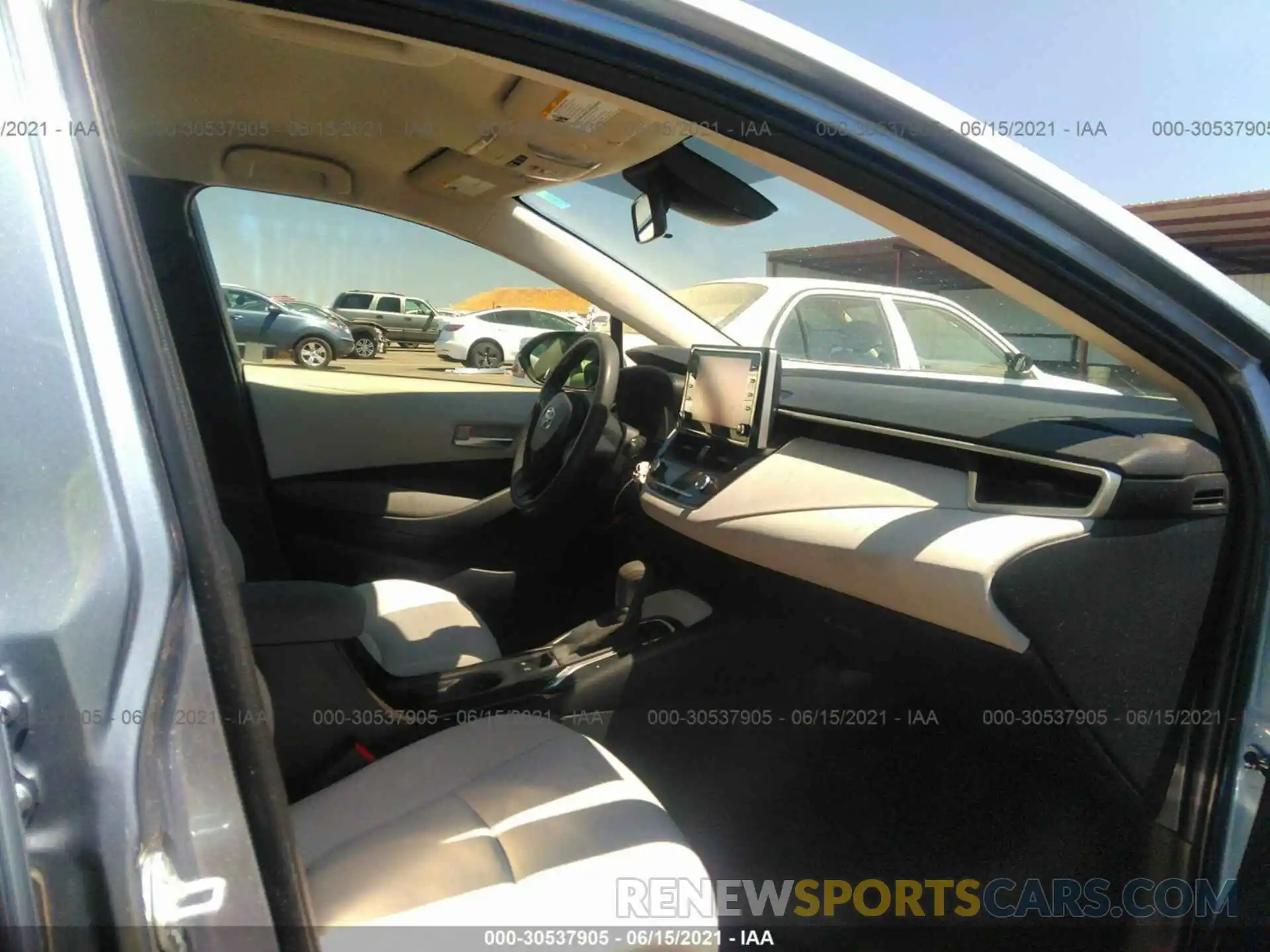 5 Photograph of a damaged car JTDEPRAE1LJ053370 TOYOTA COROLLA 2020