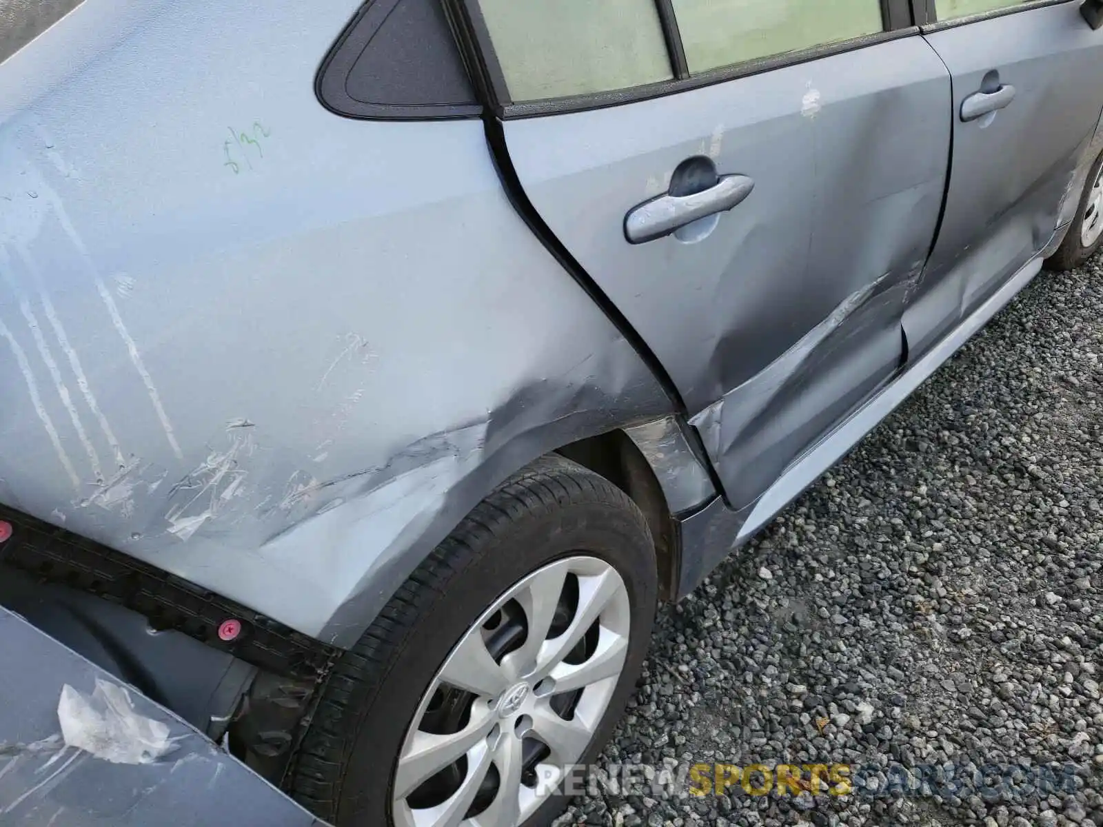 9 Photograph of a damaged car JTDEPRAE1LJ053661 TOYOTA COROLLA 2020