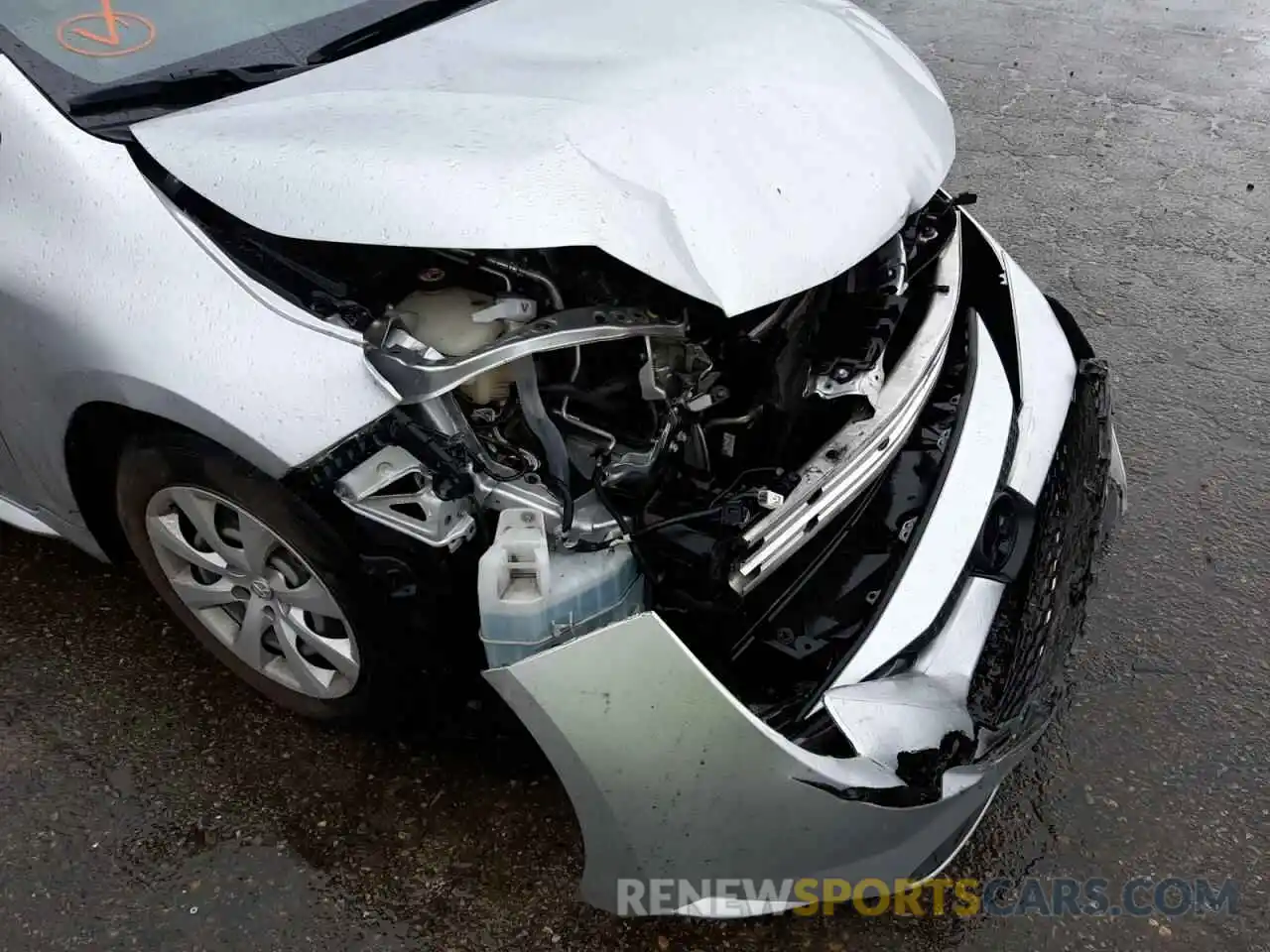 9 Photograph of a damaged car JTDEPRAE1LJ054714 TOYOTA COROLLA 2020