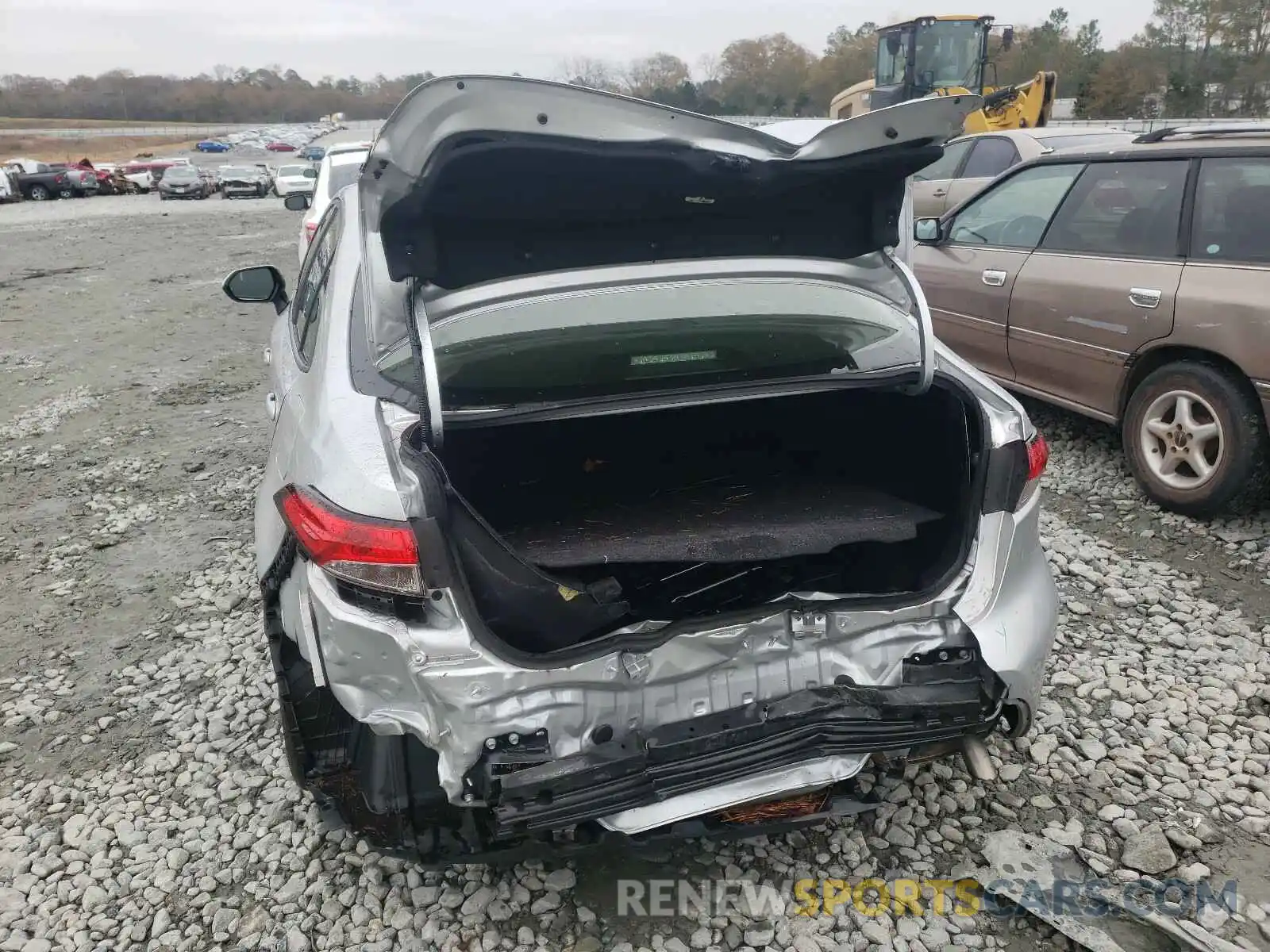 9 Photograph of a damaged car JTDEPRAE1LJ056298 TOYOTA COROLLA 2020