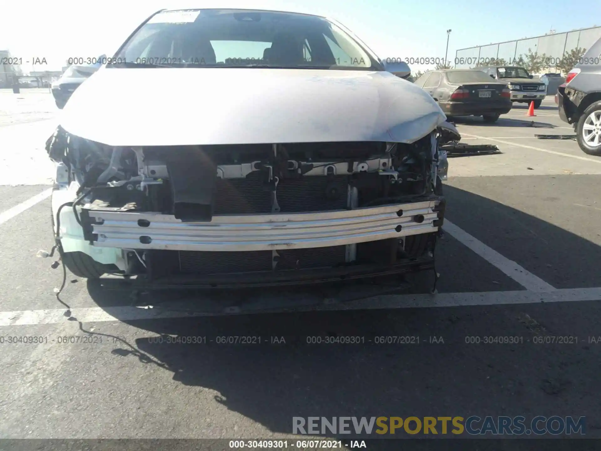 6 Photograph of a damaged car JTDEPRAE1LJ057175 TOYOTA COROLLA 2020