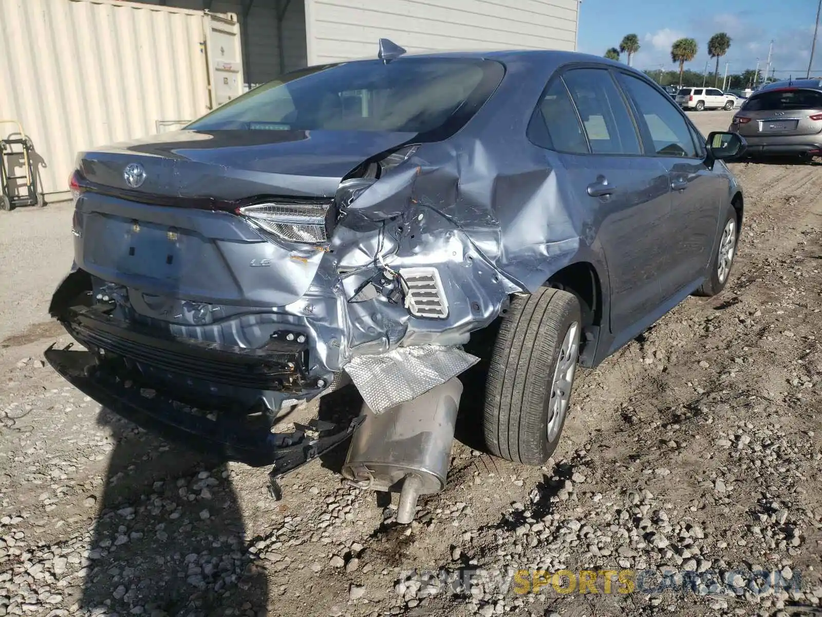 4 Photograph of a damaged car JTDEPRAE1LJ062795 TOYOTA COROLLA 2020