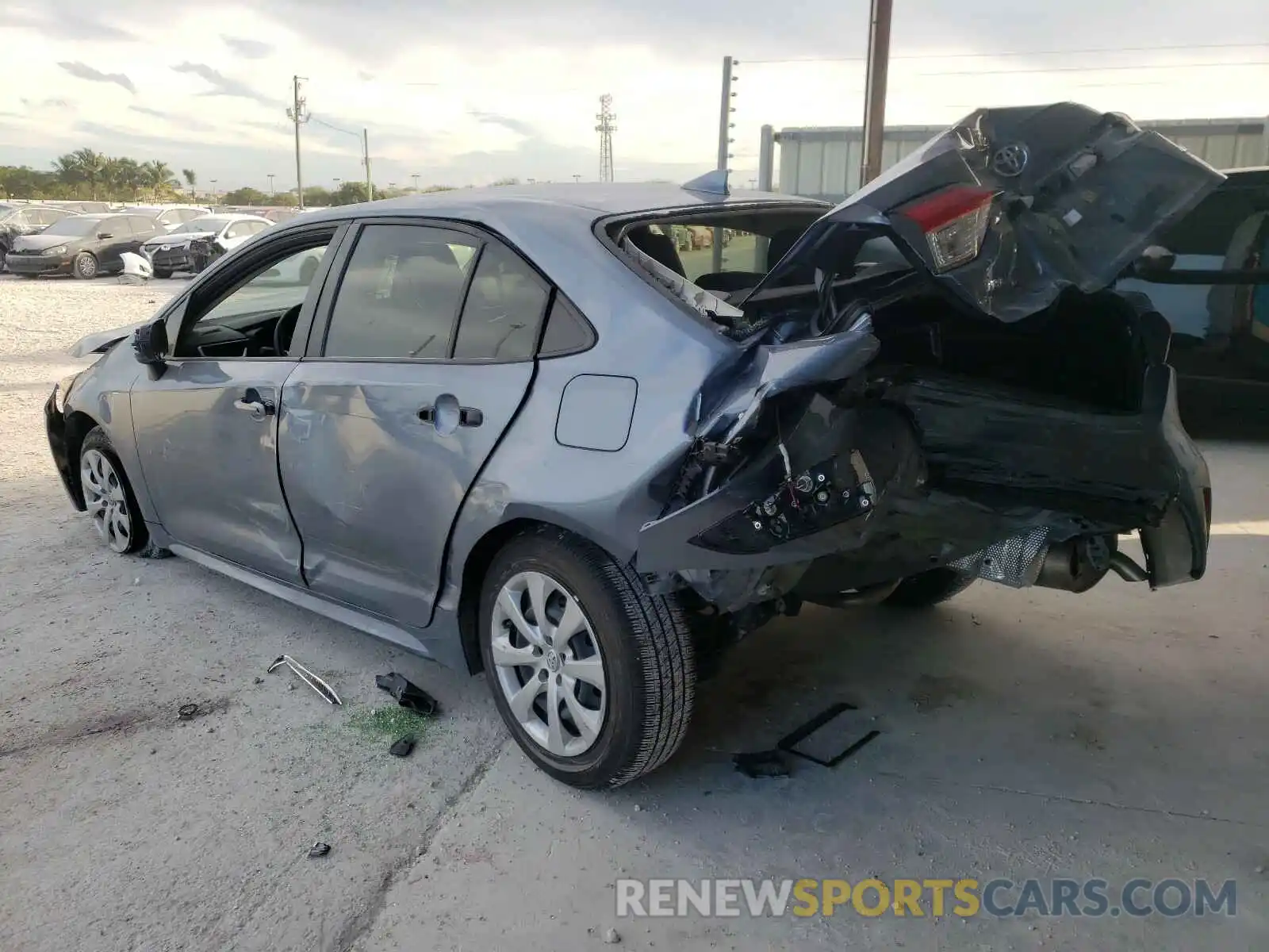 3 Photograph of a damaged car JTDEPRAE1LJ065373 TOYOTA COROLLA 2020