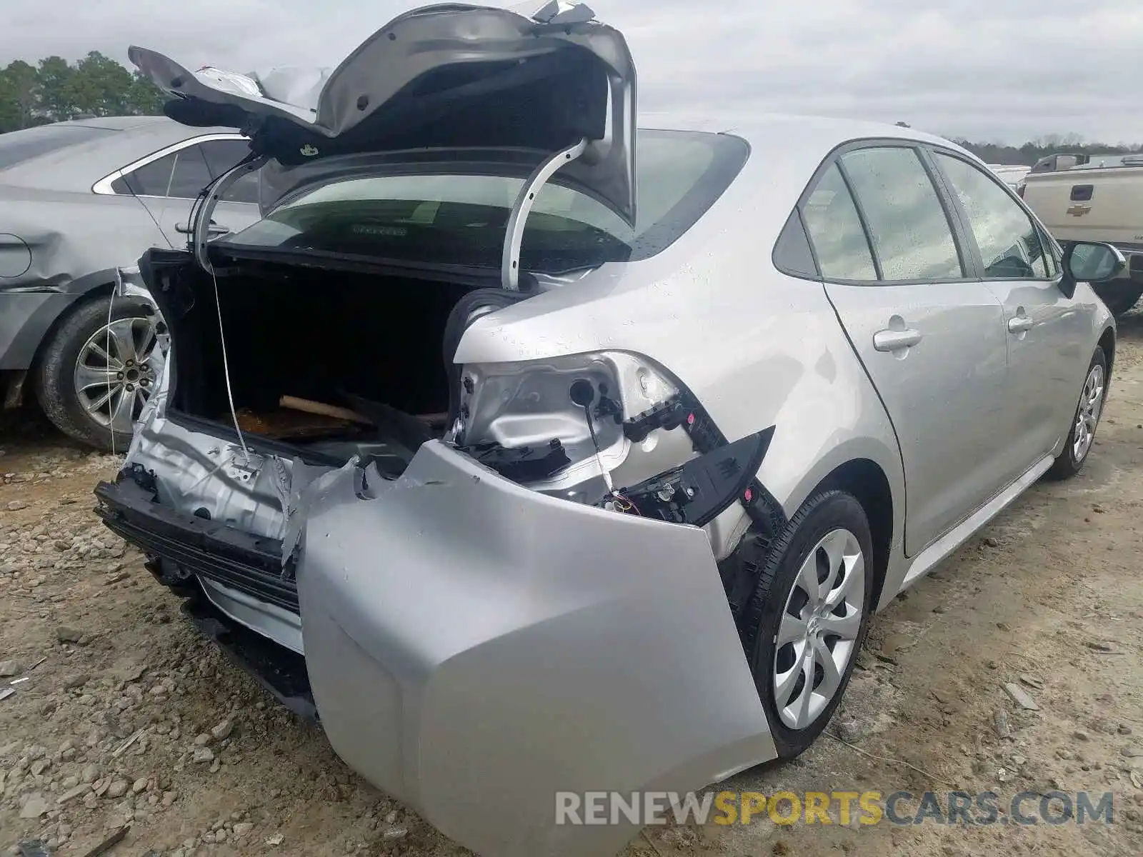 4 Photograph of a damaged car JTDEPRAE1LJ066037 TOYOTA COROLLA 2020