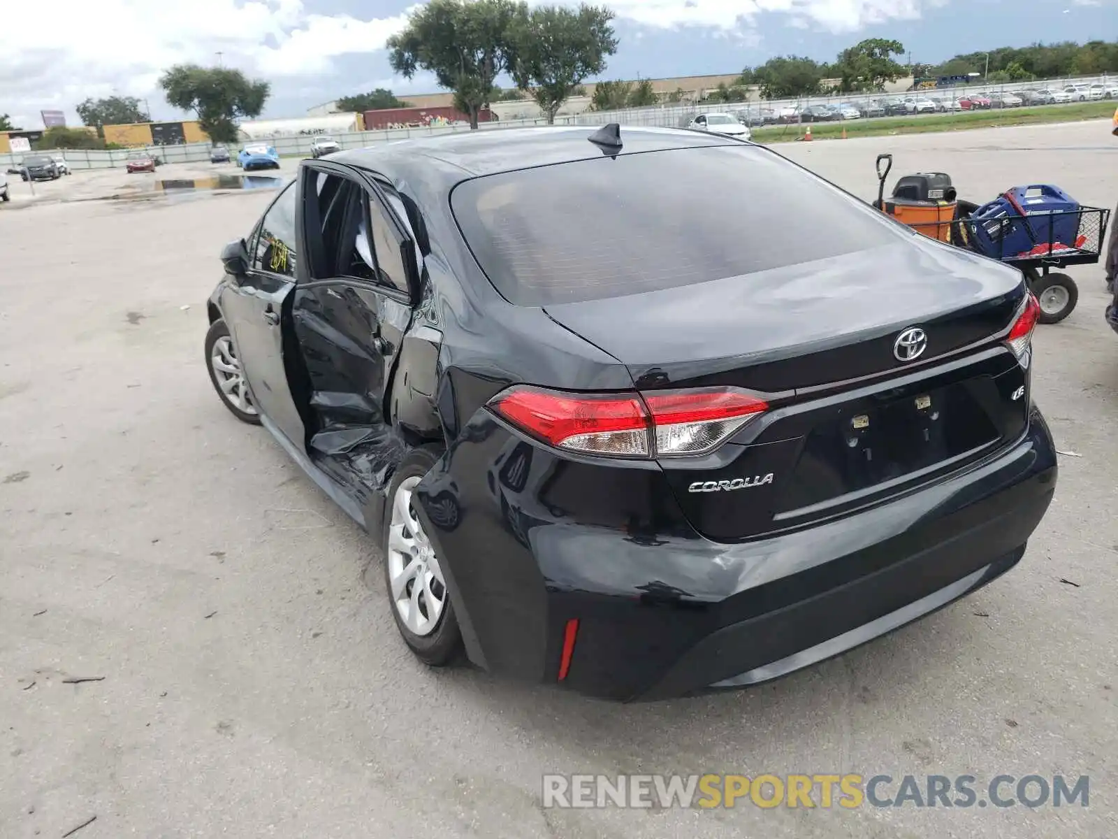 3 Photograph of a damaged car JTDEPRAE1LJ066295 TOYOTA COROLLA 2020