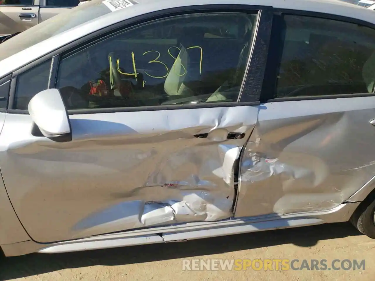 10 Photograph of a damaged car JTDEPRAE1LJ071089 TOYOTA COROLLA 2020