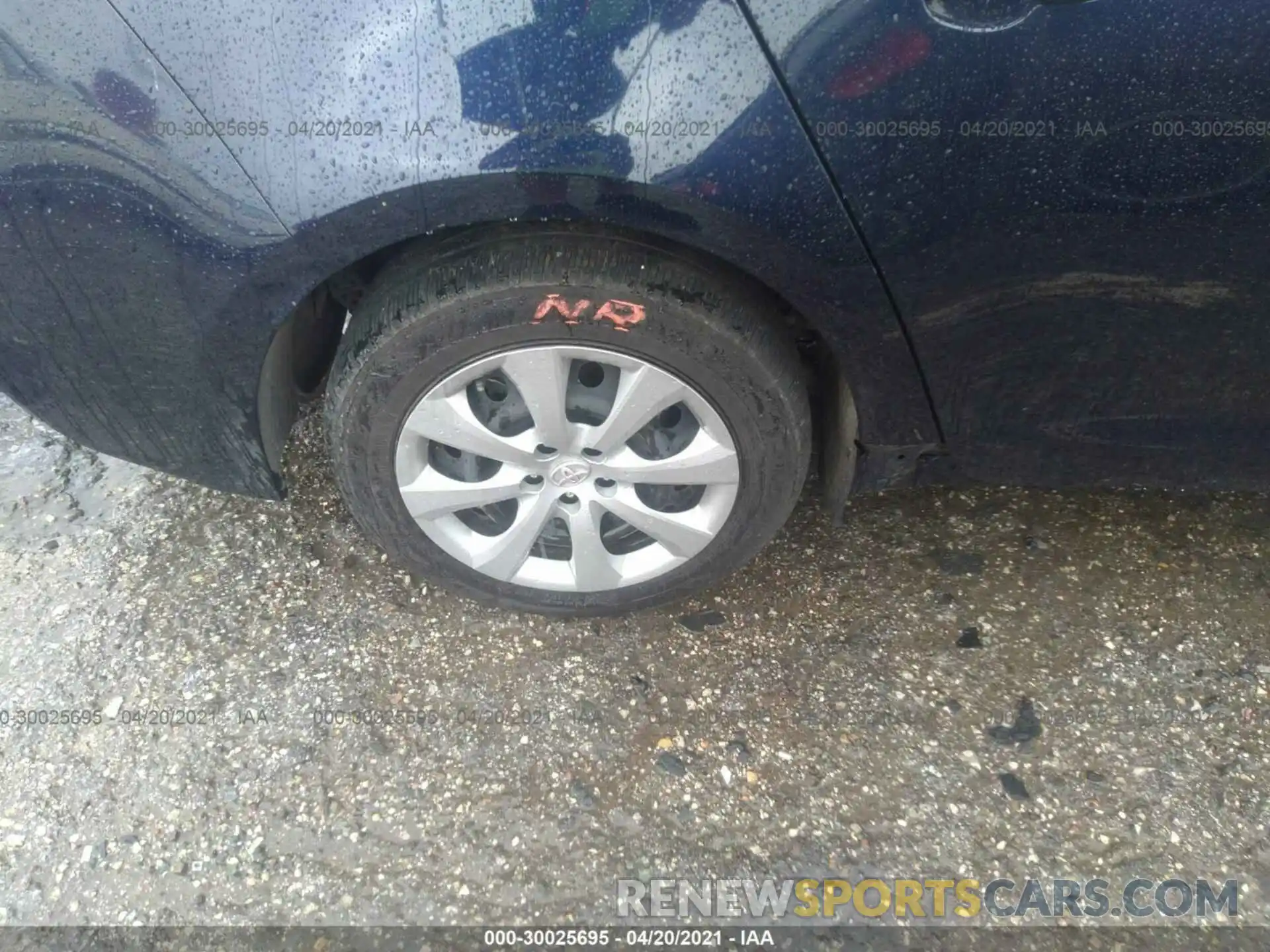 15 Photograph of a damaged car JTDEPRAE1LJ074333 TOYOTA COROLLA 2020