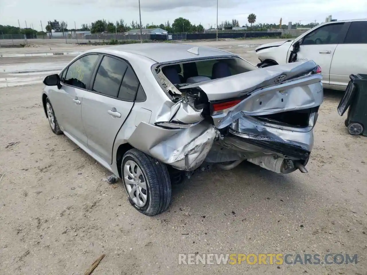 3 Photograph of a damaged car JTDEPRAE1LJ077748 TOYOTA COROLLA 2020