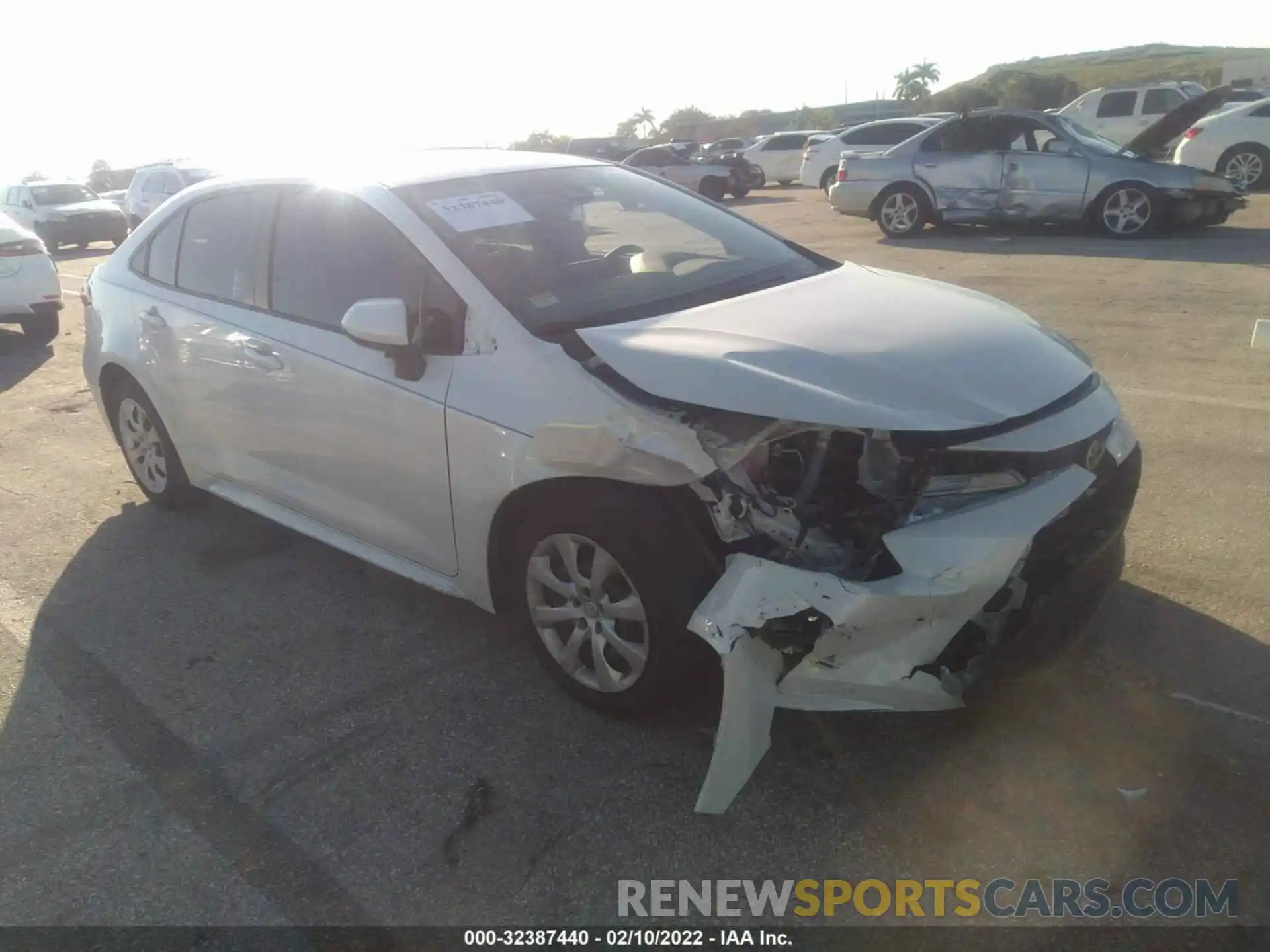 1 Photograph of a damaged car JTDEPRAE1LJ079399 TOYOTA COROLLA 2020