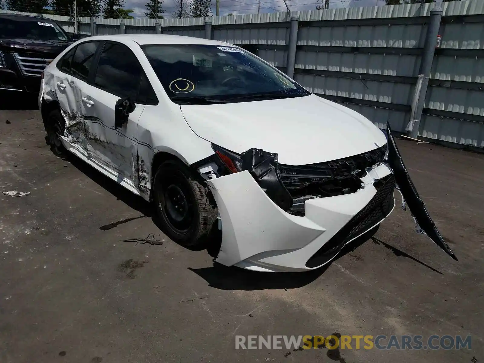 1 Photograph of a damaged car JTDEPRAE1LJ080133 TOYOTA COROLLA 2020