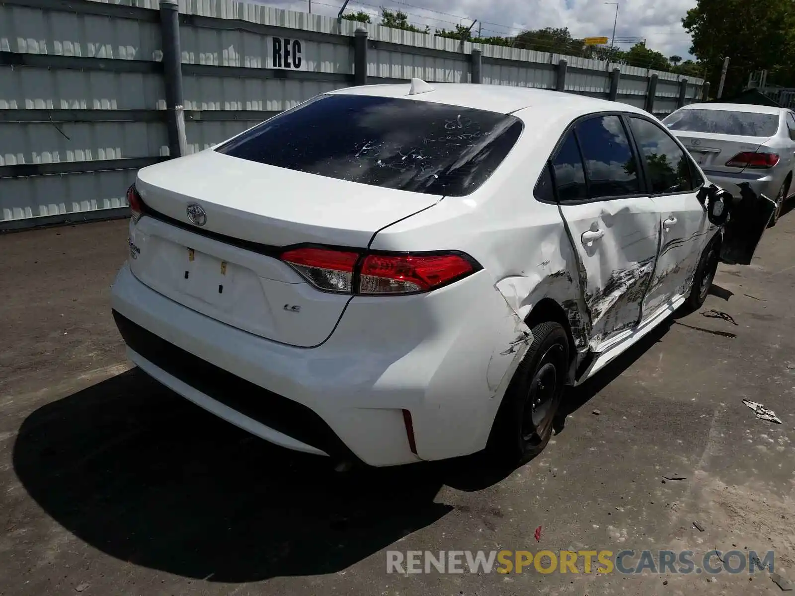 4 Photograph of a damaged car JTDEPRAE1LJ080133 TOYOTA COROLLA 2020