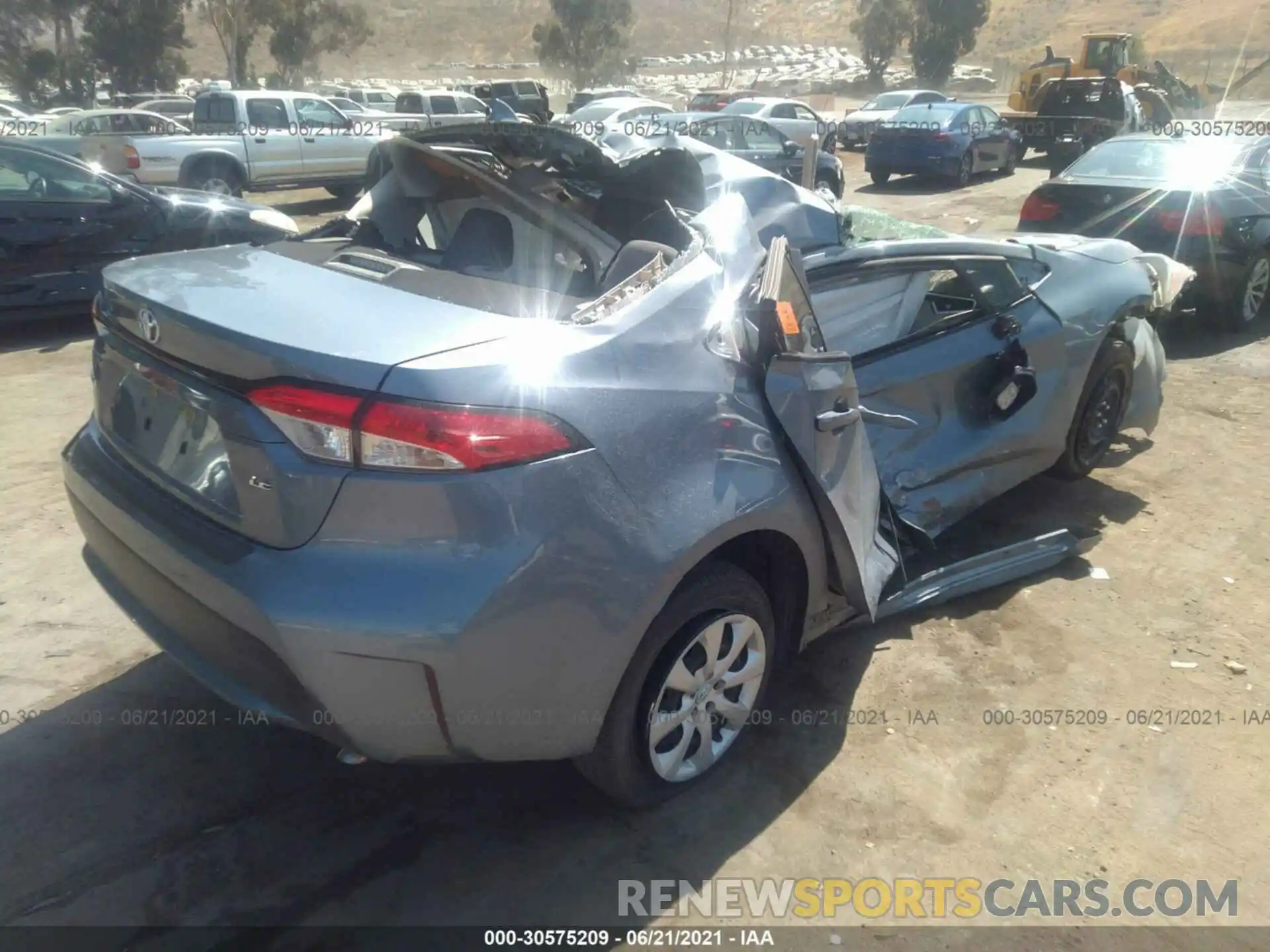 4 Photograph of a damaged car JTDEPRAE1LJ083310 TOYOTA COROLLA 2020