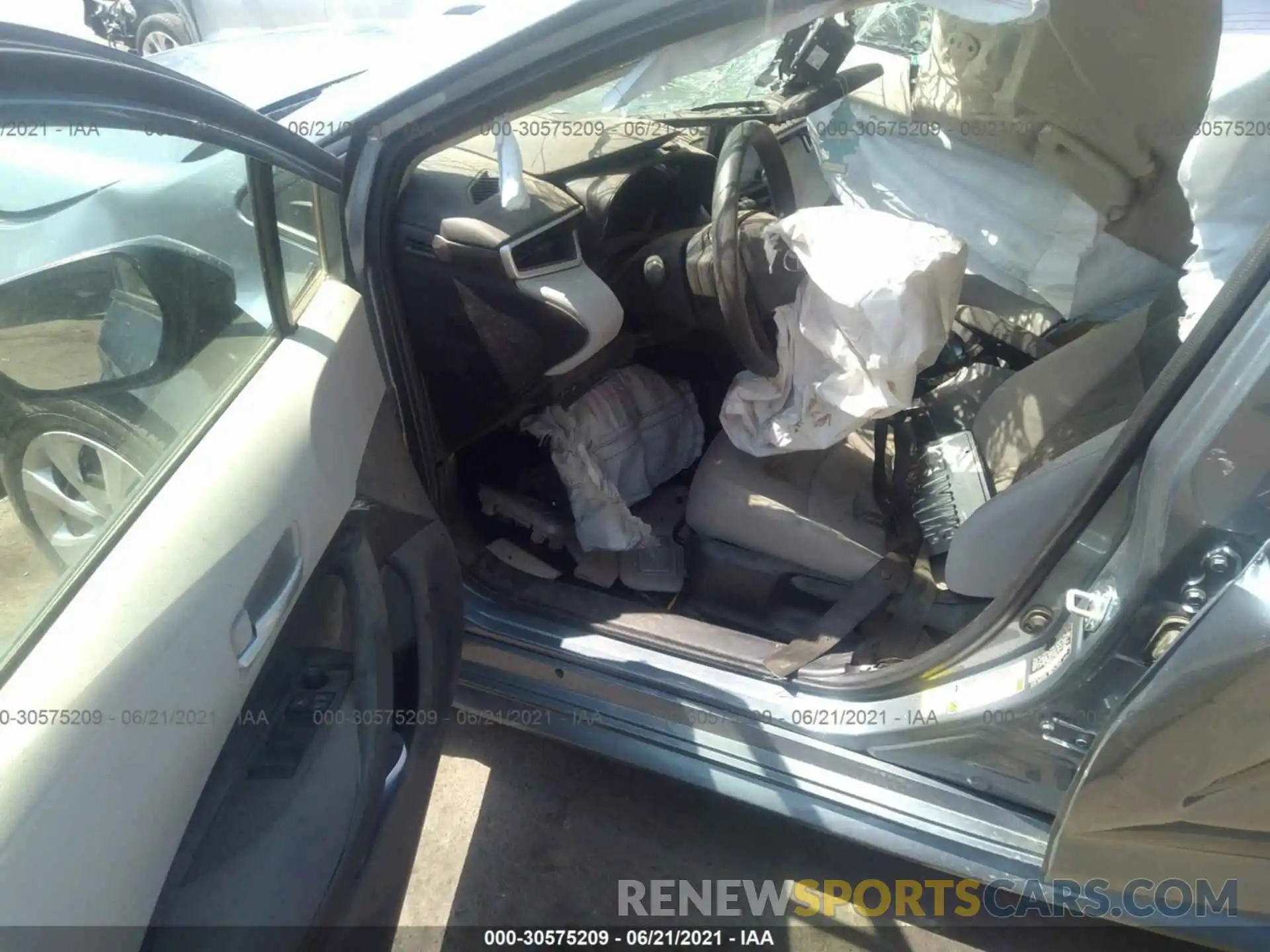 5 Photograph of a damaged car JTDEPRAE1LJ083310 TOYOTA COROLLA 2020