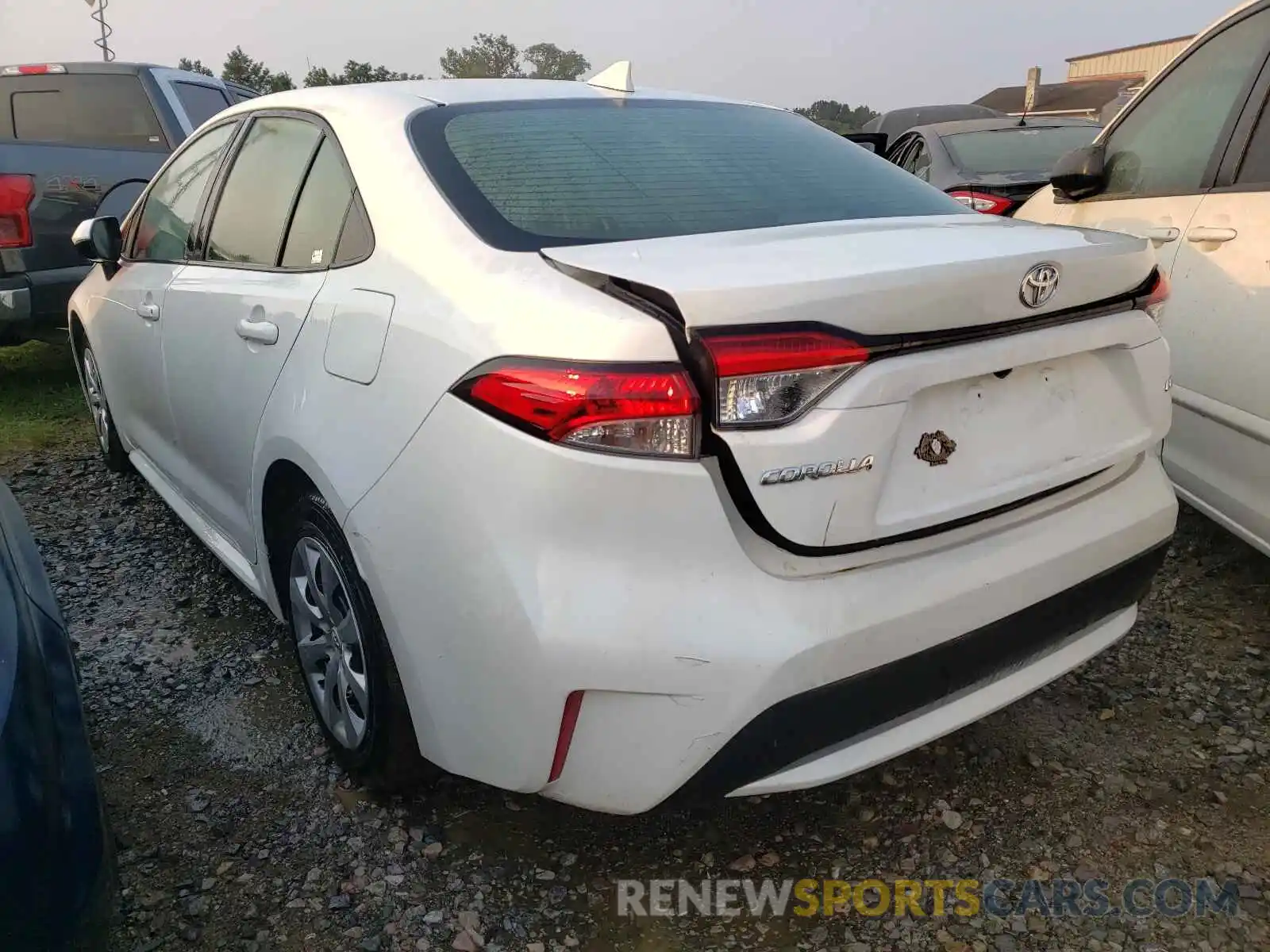 3 Photograph of a damaged car JTDEPRAE1LJ083985 TOYOTA COROLLA 2020