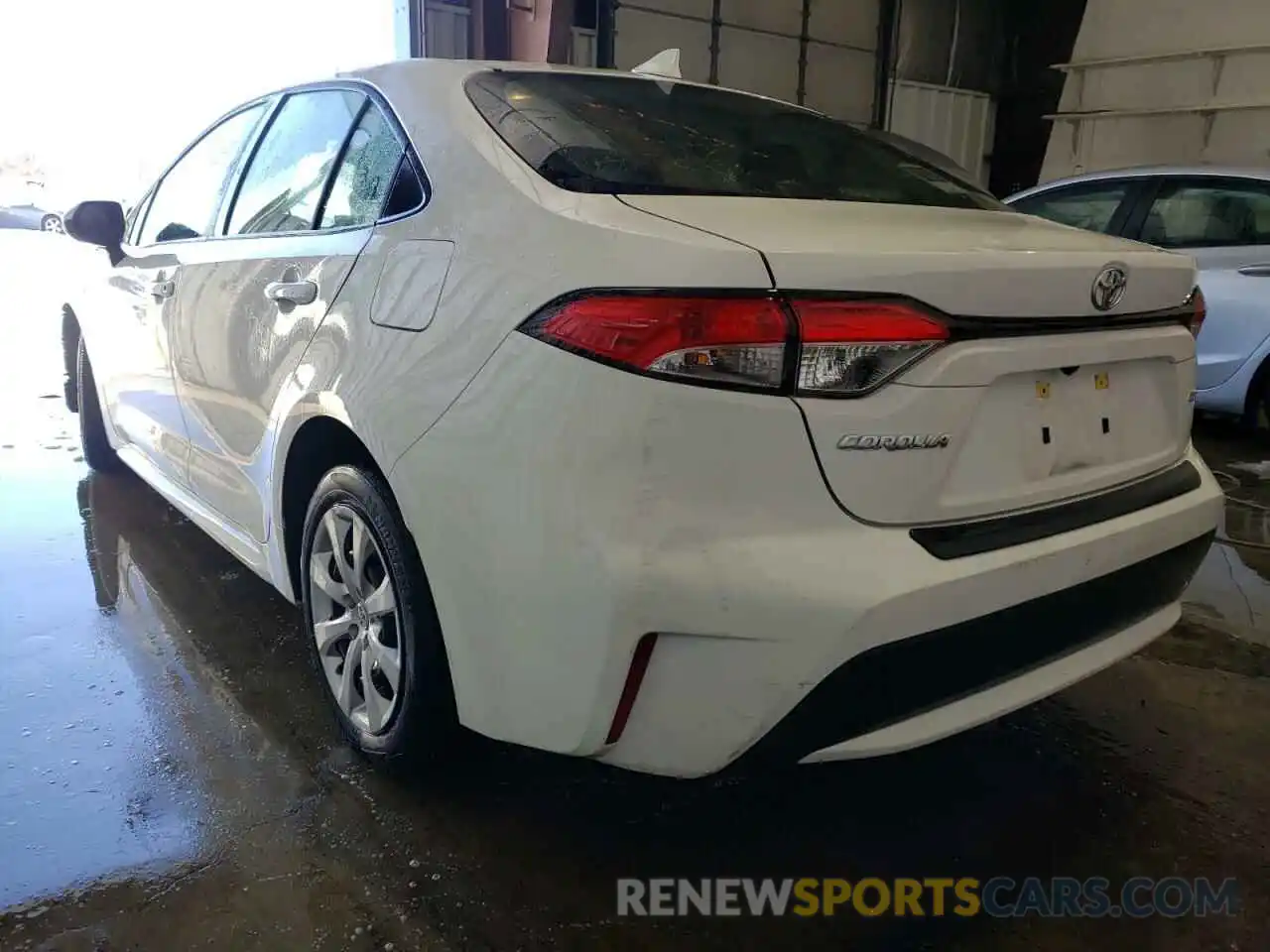 3 Photograph of a damaged car JTDEPRAE1LJ084795 TOYOTA COROLLA 2020