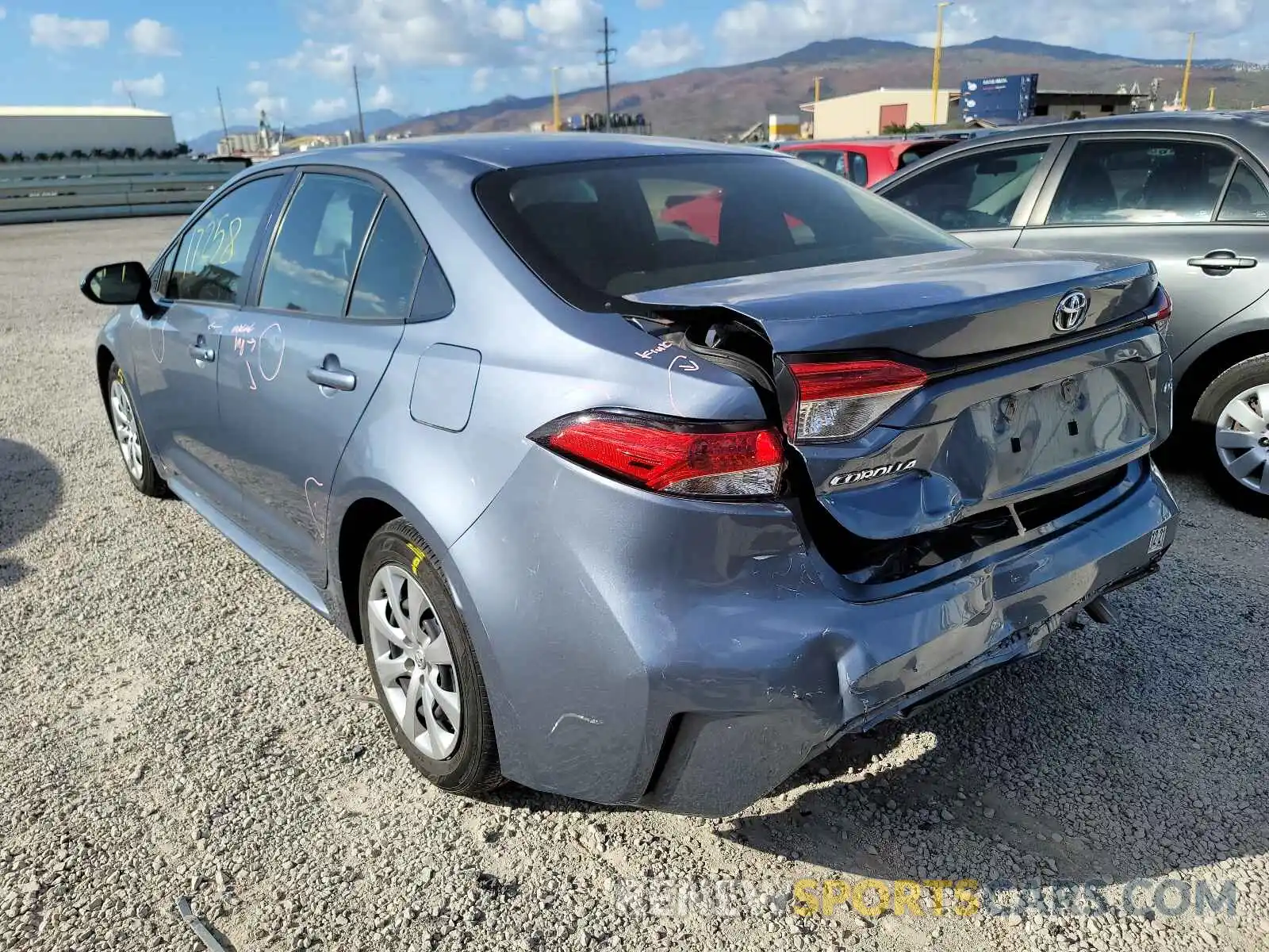 3 Photograph of a damaged car JTDEPRAE1LJ085168 TOYOTA COROLLA 2020