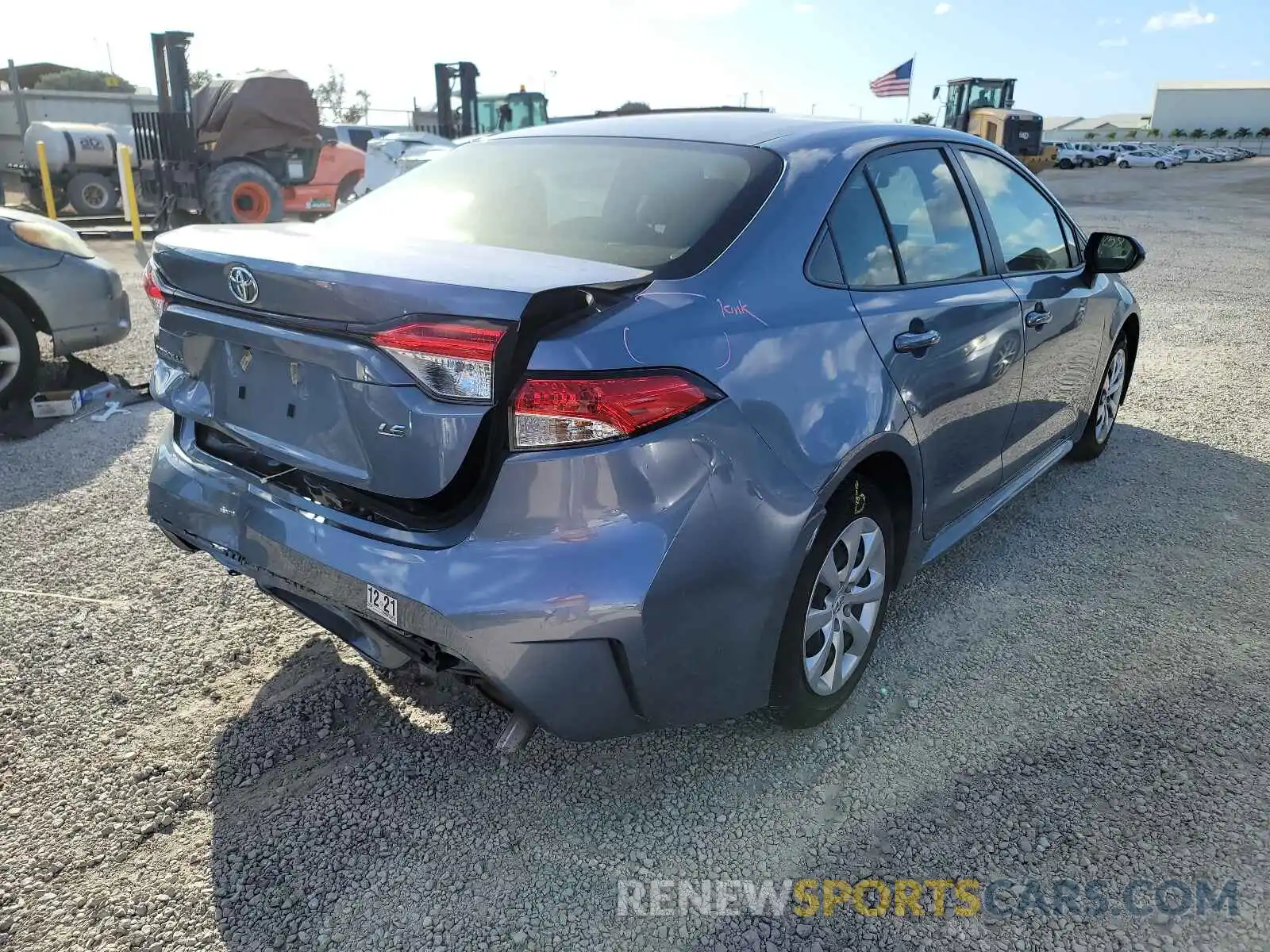 4 Photograph of a damaged car JTDEPRAE1LJ085168 TOYOTA COROLLA 2020