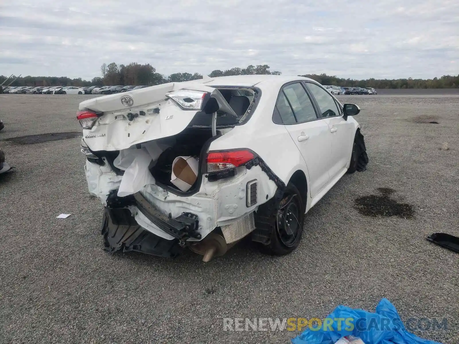 4 Photograph of a damaged car JTDEPRAE1LJ086918 TOYOTA COROLLA 2020