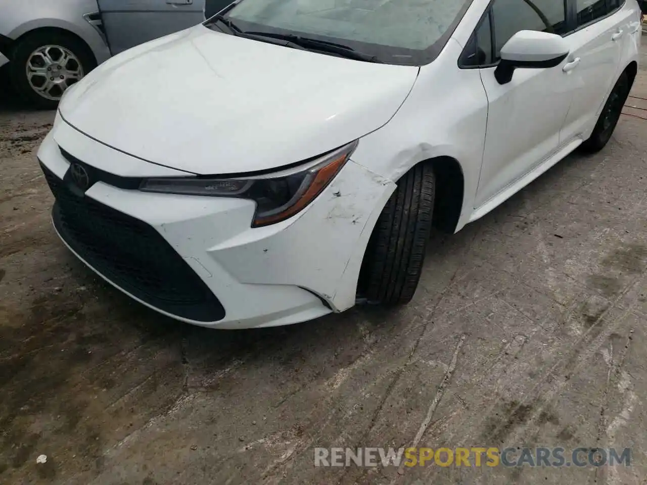 9 Photograph of a damaged car JTDEPRAE1LJ087437 TOYOTA COROLLA 2020