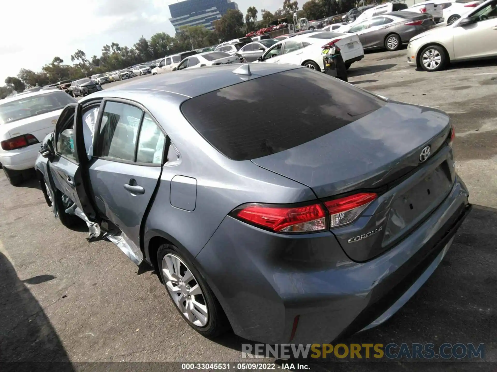 3 Photograph of a damaged car JTDEPRAE1LJ088958 TOYOTA COROLLA 2020