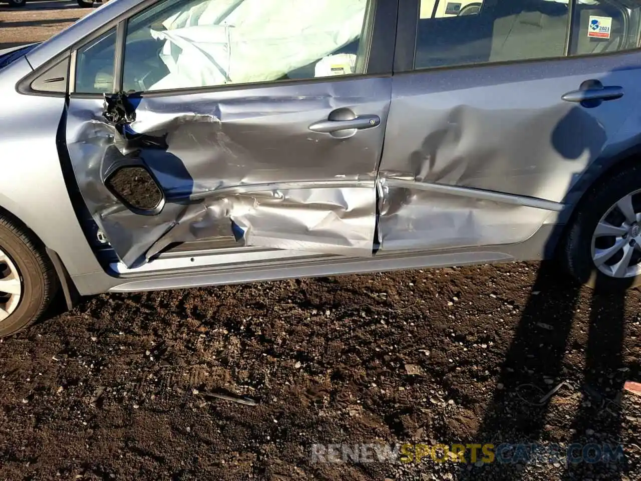 9 Photograph of a damaged car JTDEPRAE1LJ090564 TOYOTA COROLLA 2020