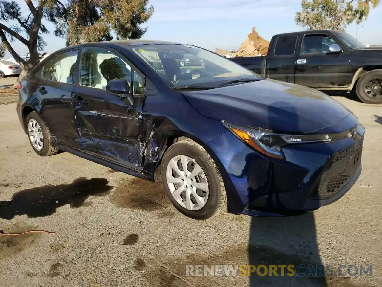 1 Photograph of a damaged car JTDEPRAE1LJ095621 TOYOTA COROLLA 2020