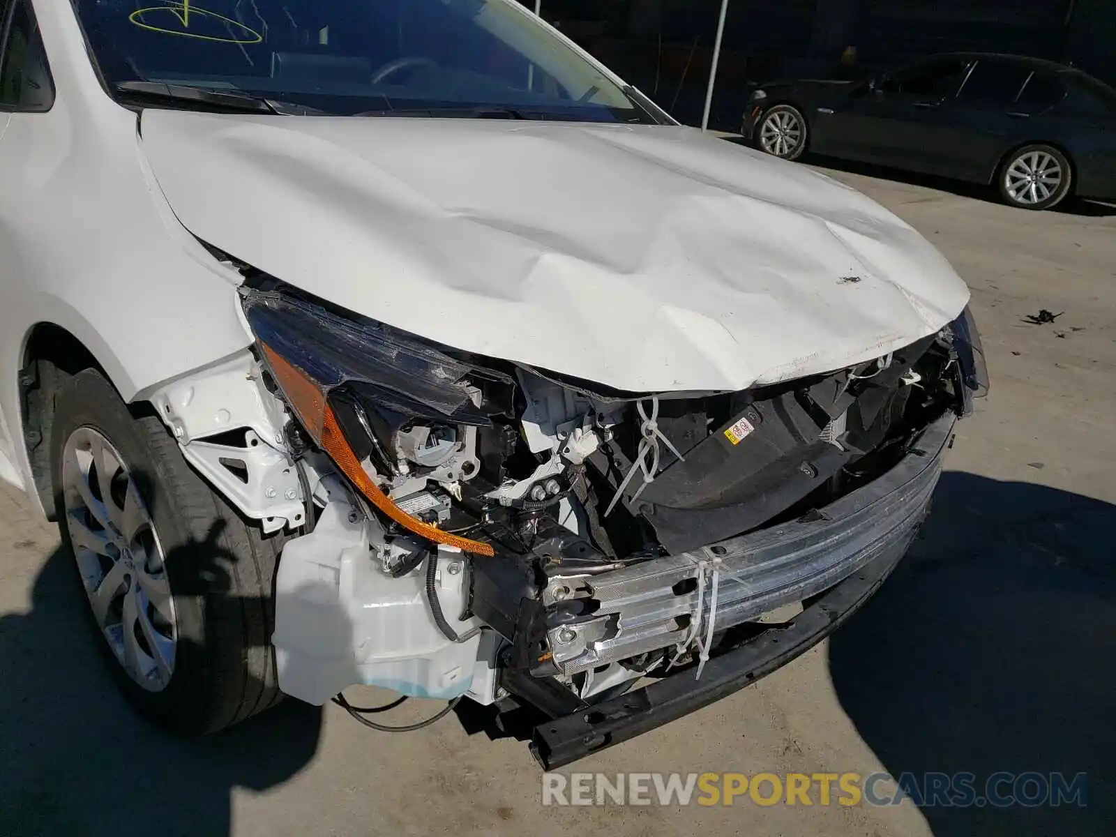 9 Photograph of a damaged car JTDEPRAE1LJ095862 TOYOTA COROLLA 2020