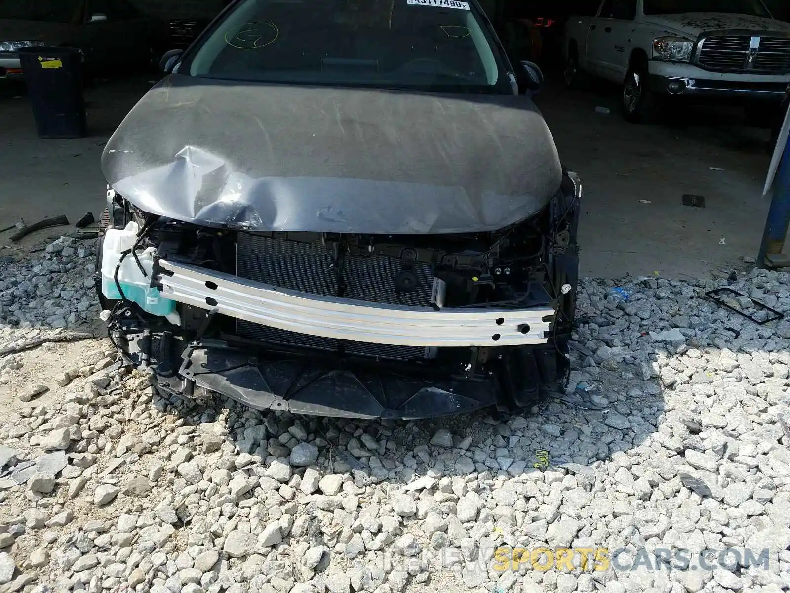 9 Фотография поврежденного автомобиля JTDEPRAE1LJ098437 TOYOTA COROLLA 2020