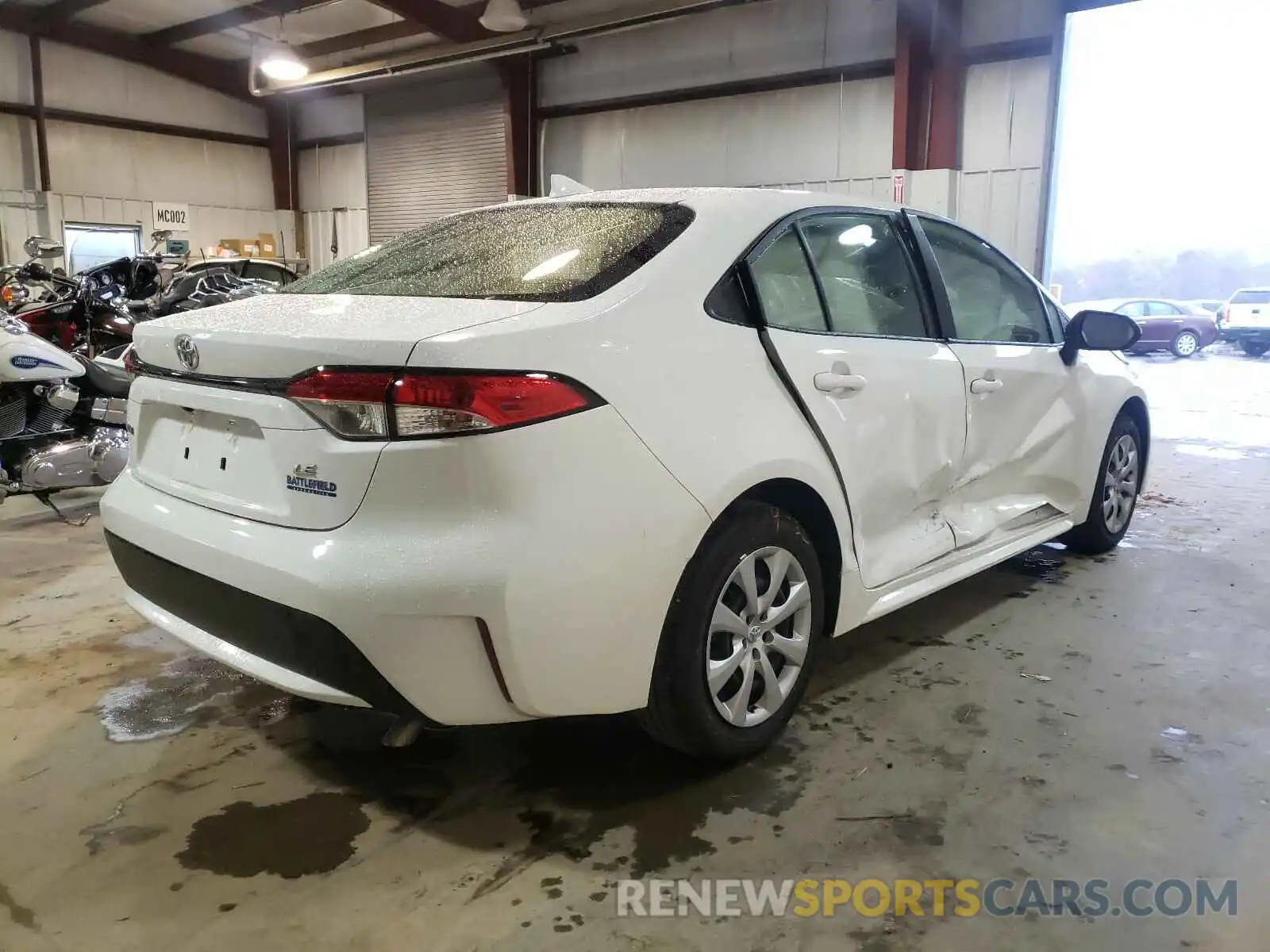 4 Photograph of a damaged car JTDEPRAE1LJ098616 TOYOTA COROLLA 2020