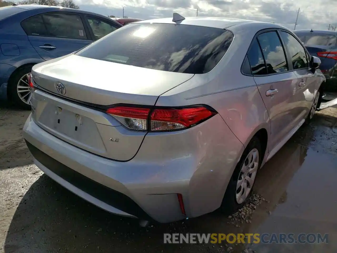 4 Photograph of a damaged car JTDEPRAE1LJ101157 TOYOTA COROLLA 2020