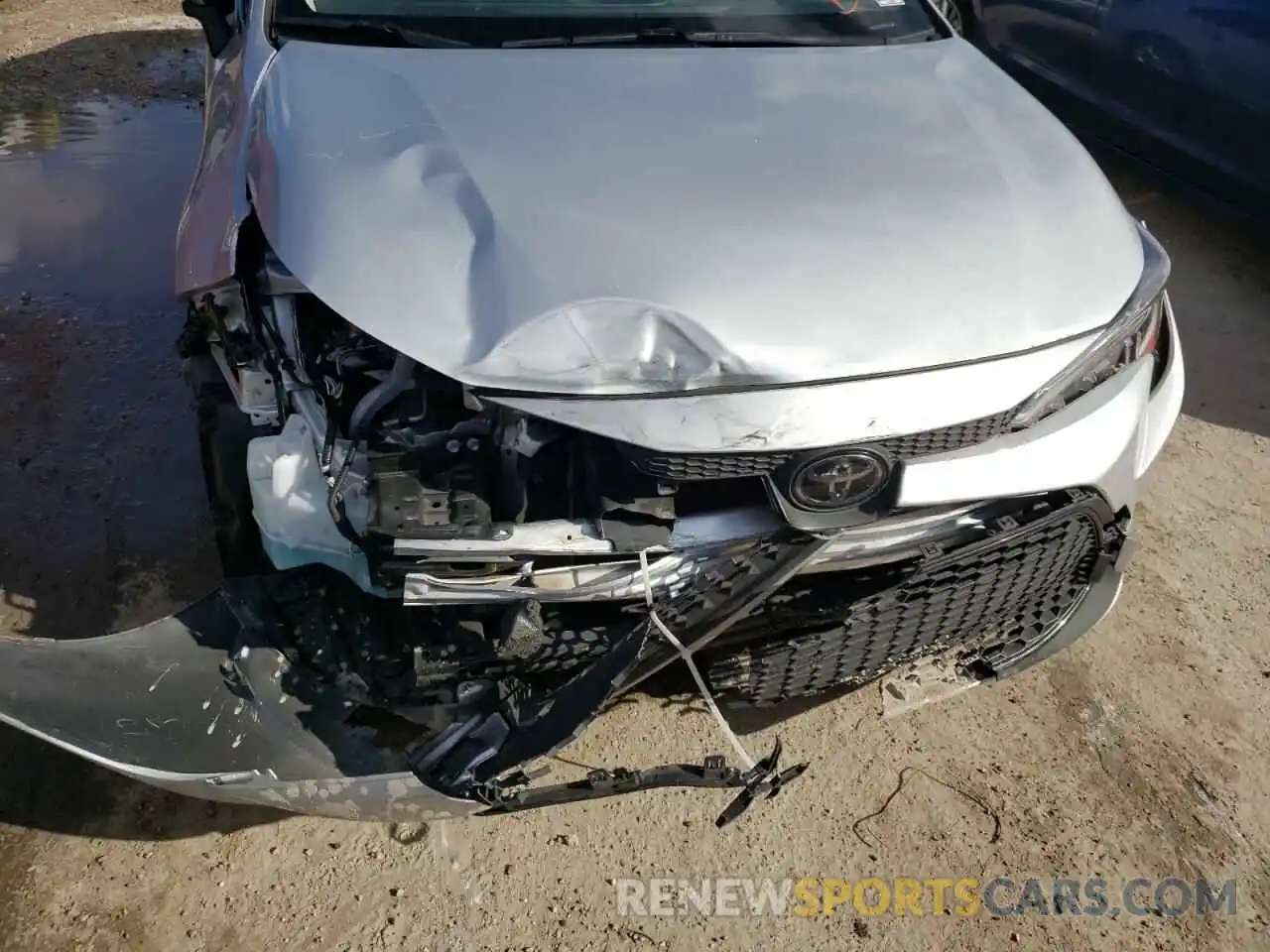 9 Photograph of a damaged car JTDEPRAE1LJ101157 TOYOTA COROLLA 2020