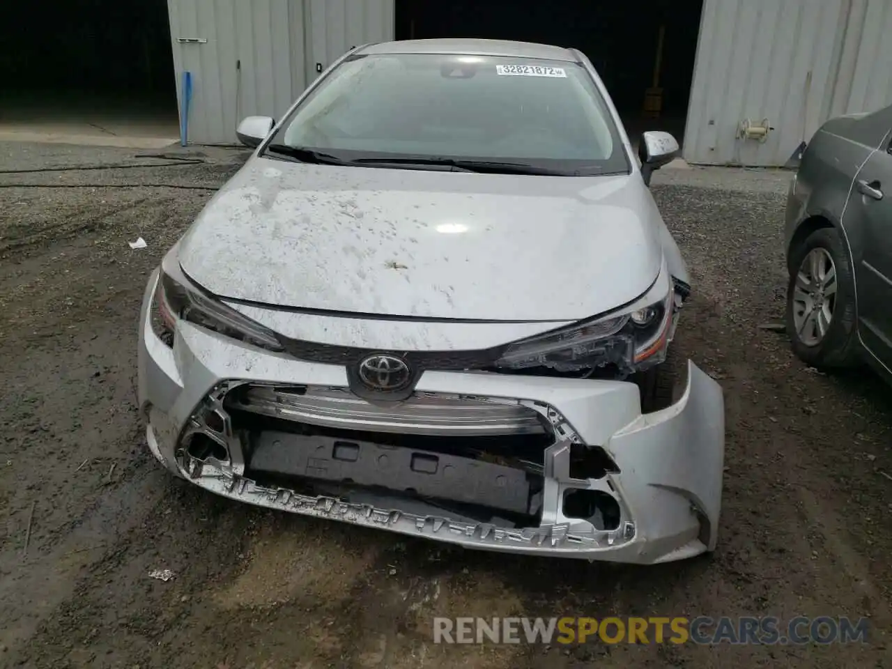 9 Photograph of a damaged car JTDEPRAE1LJ102261 TOYOTA COROLLA 2020