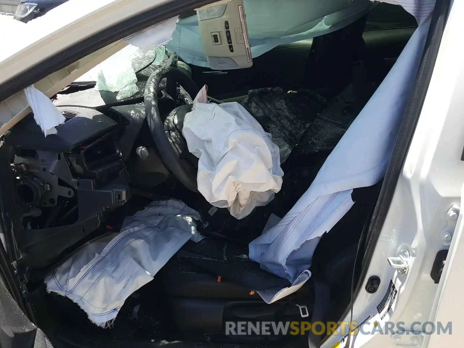 5 Photograph of a damaged car JTDEPRAE1LJ103717 TOYOTA COROLLA 2020