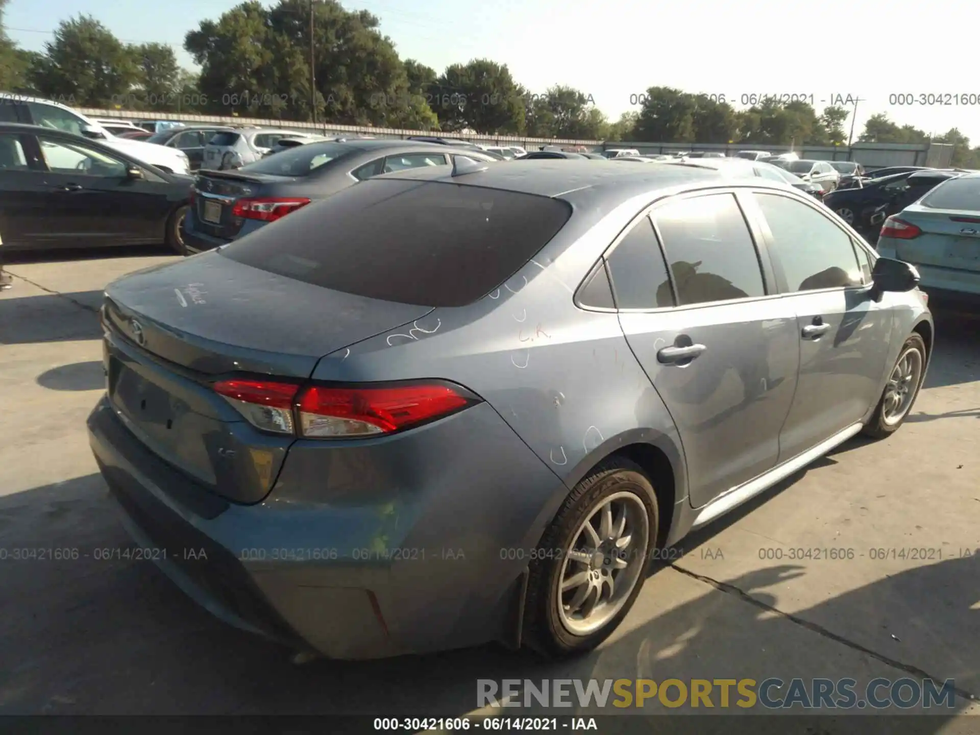 4 Photograph of a damaged car JTDEPRAE1LJ108819 TOYOTA COROLLA 2020