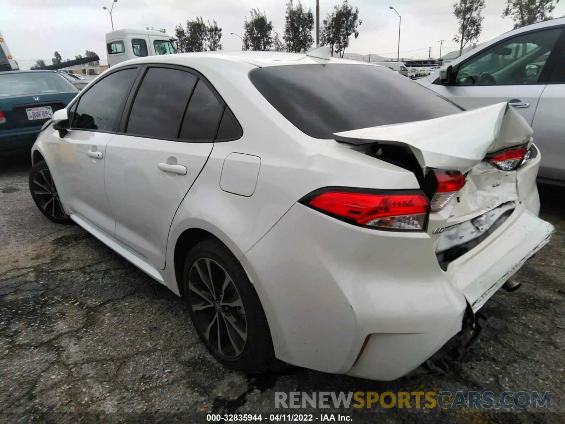 3 Photograph of a damaged car JTDEPRAE1LJ110294 TOYOTA COROLLA 2020